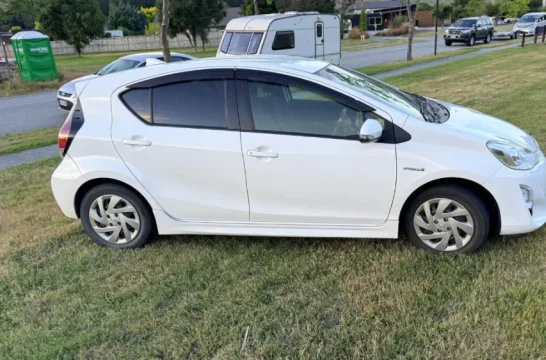 Toyota Aqua White 2015