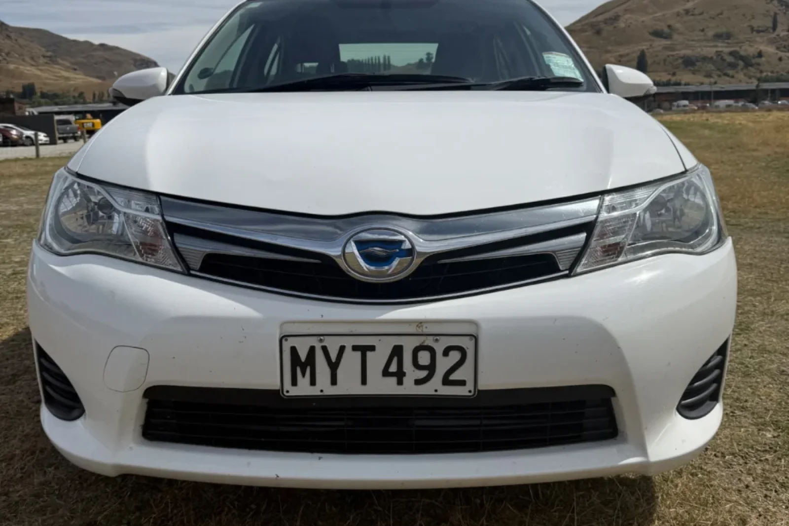 Rent Toyota Corolla  White 2015 in Queenstown - 2 