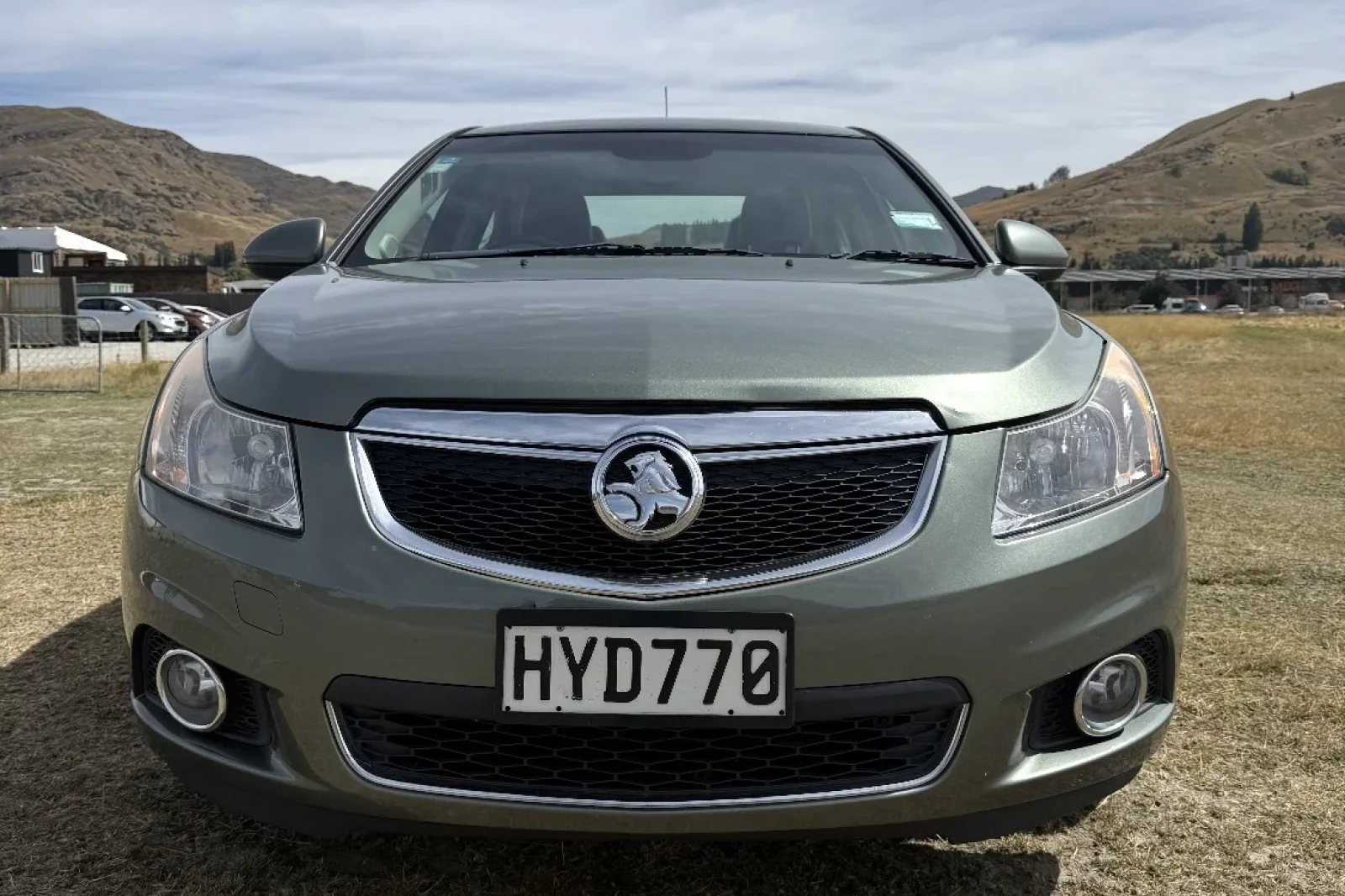 Rent Chevrolet Cruze S Grey 2015 in Queenstown - 2 