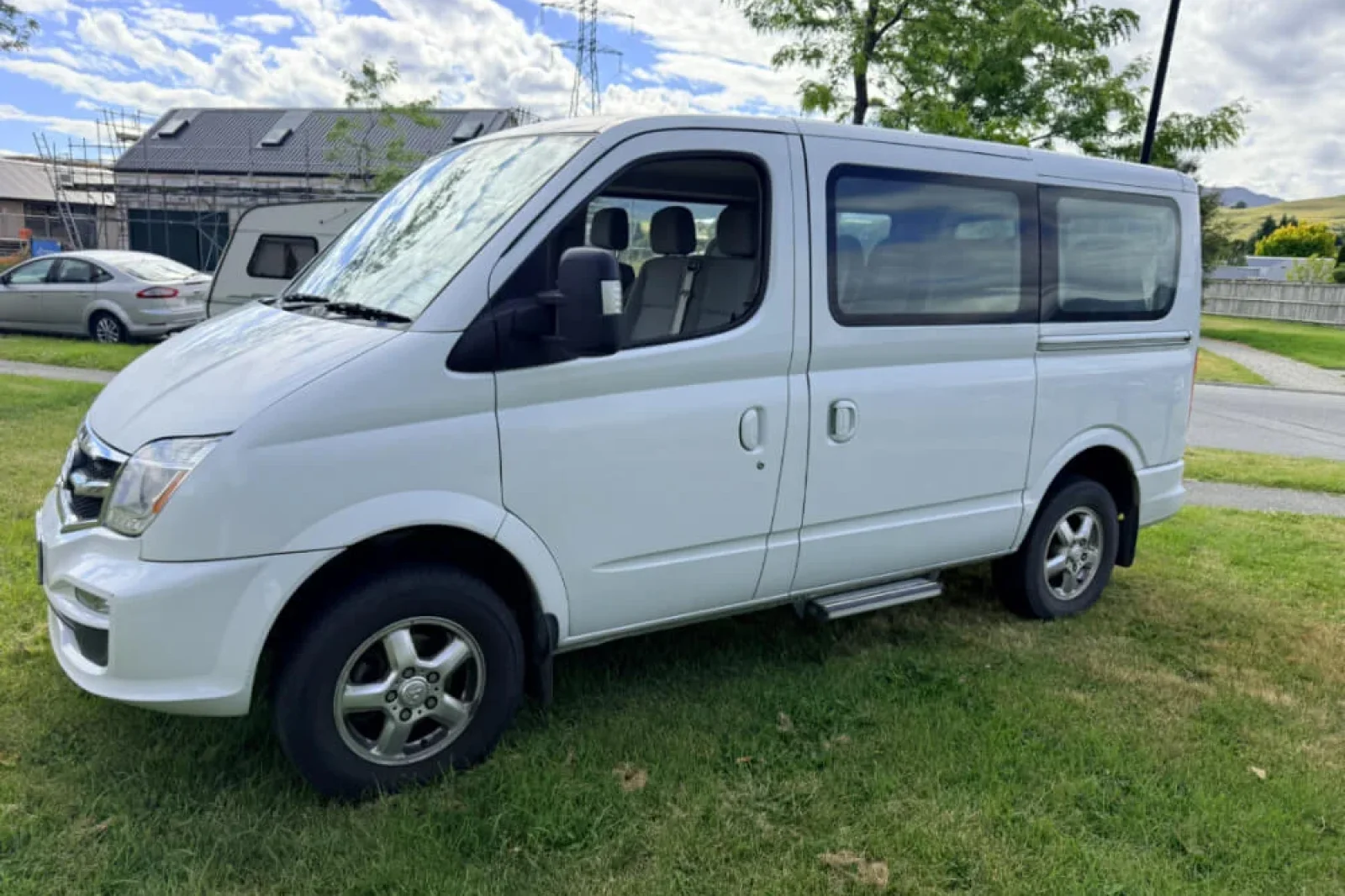 Rent Maxus V80  White 2017 in Queenstown - 8 