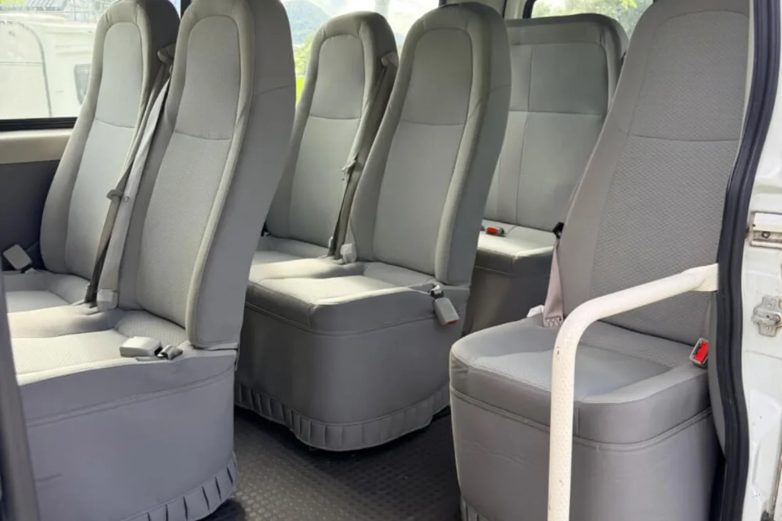 Rent Maxus V80  White 2017 in Queenstown - 7 