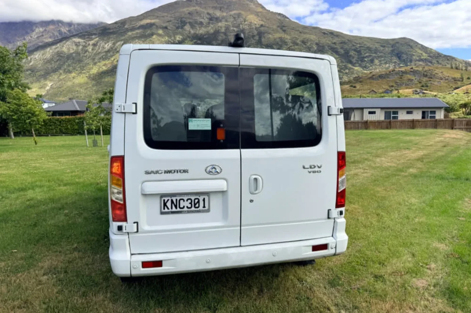 Rent Maxus V80  White 2017 in Queenstown - 9 
