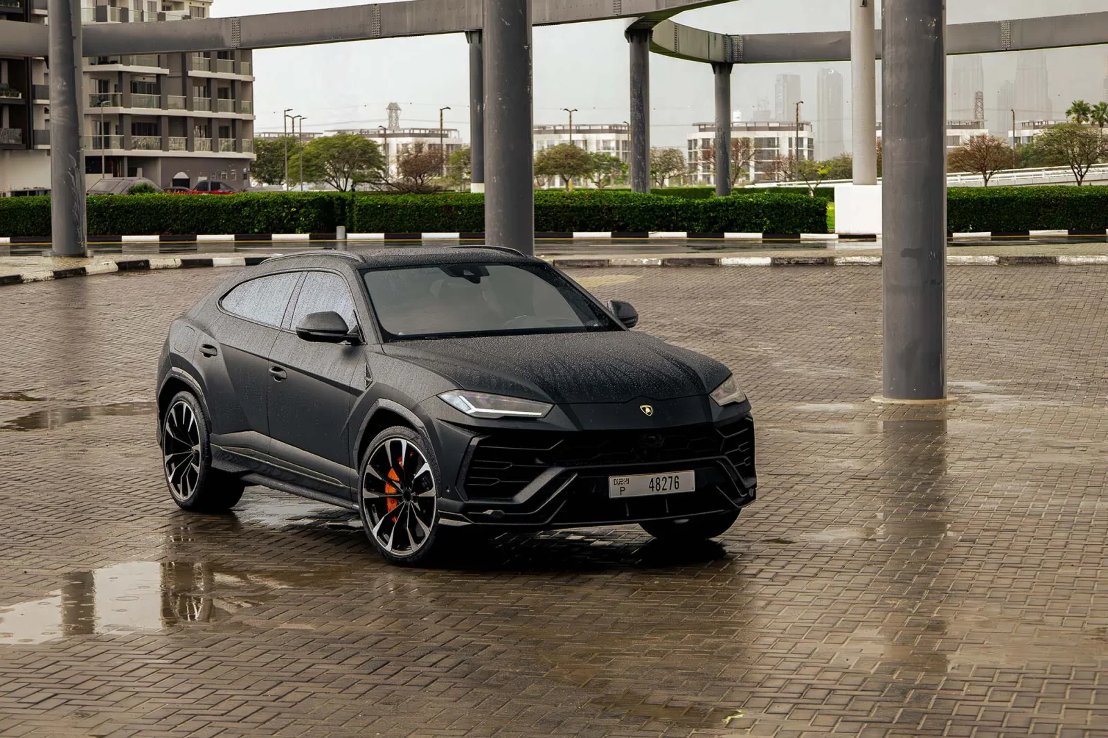 Huren Lamborghini Urus  Zwart 2021 in Abu Dhabi - 2 