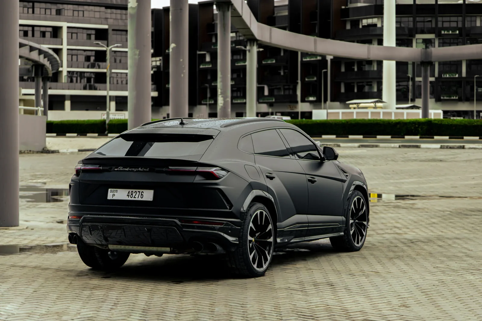Huren Lamborghini Urus  Zwart 2021 in Abu Dhabi - 9 