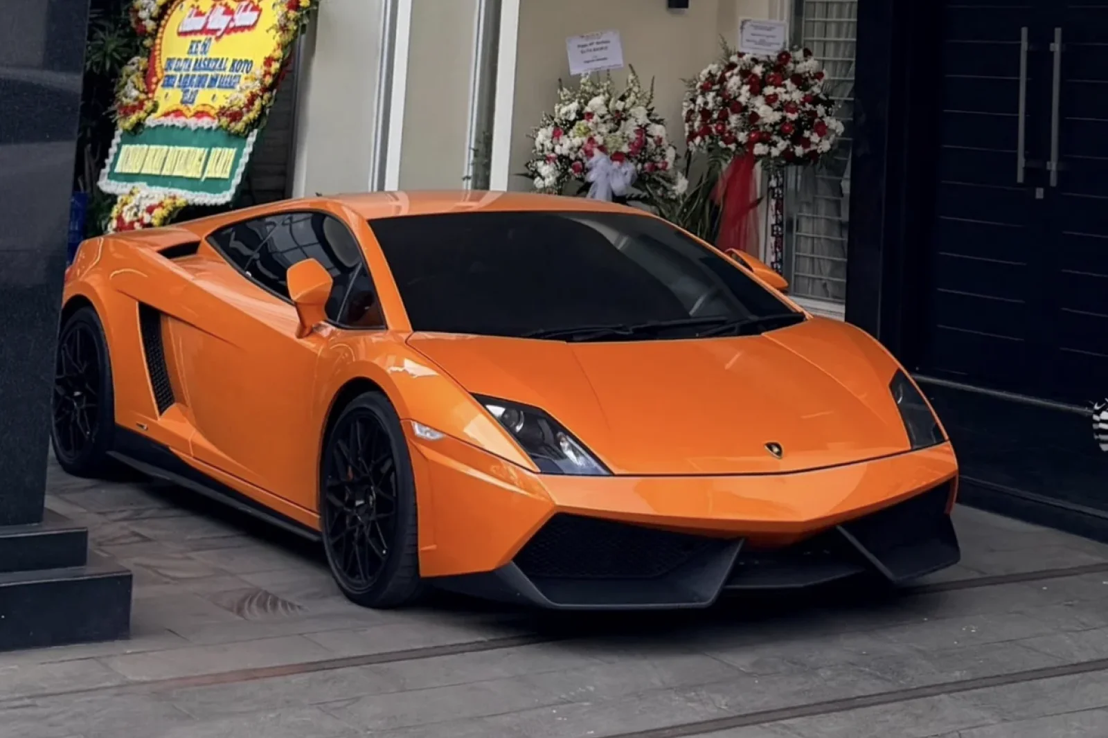 Rent Lamborghini Gallardo  Orange 2013 in Bali