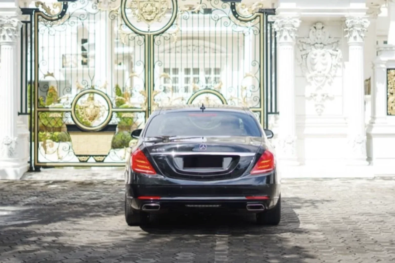 Affitto Mercedes-Benz S-Class 400 Nero 2017 in Bali - 5 