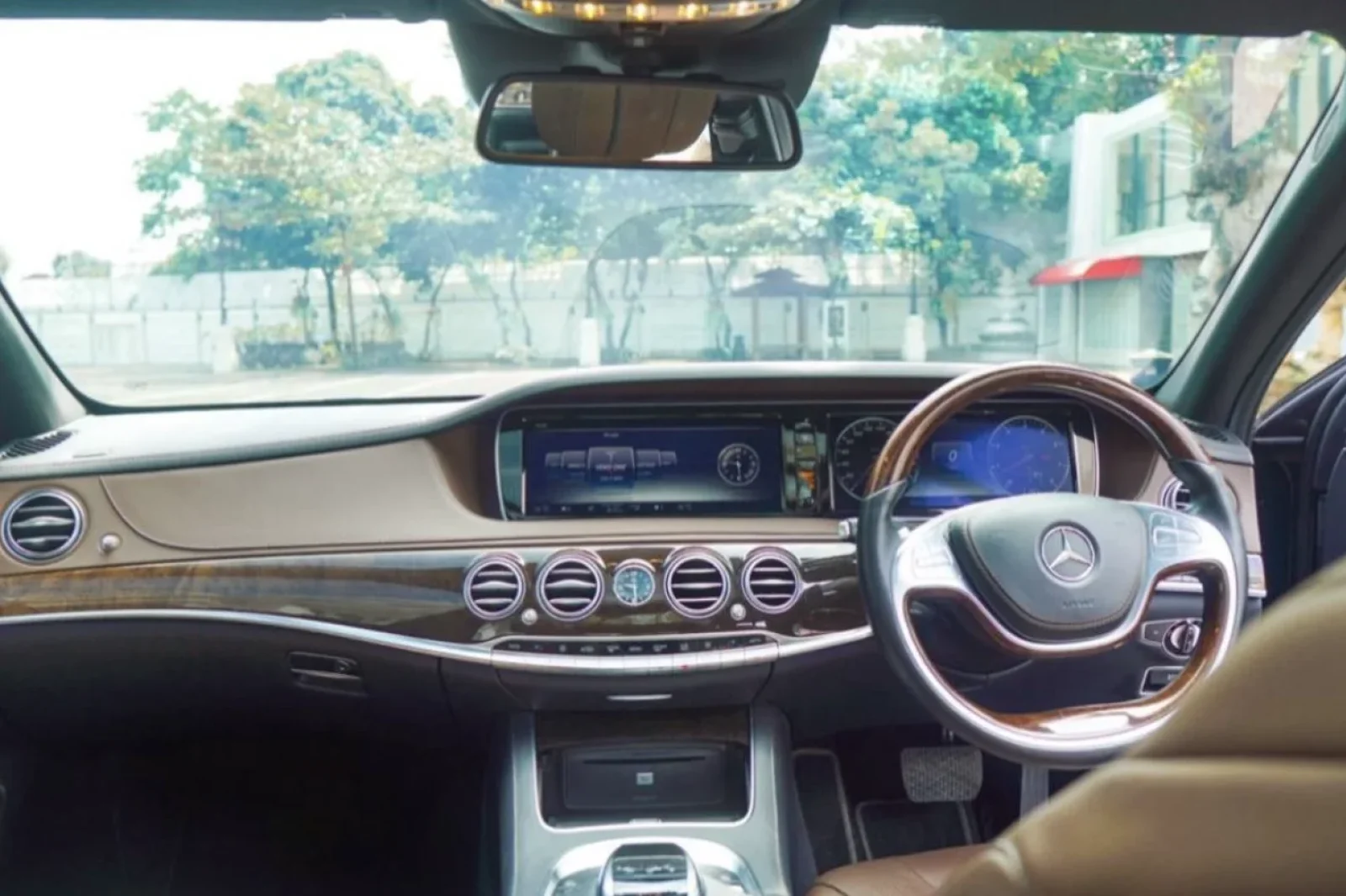Affitto Mercedes-Benz S-Class 400 Nero 2017 in Bali - 6 