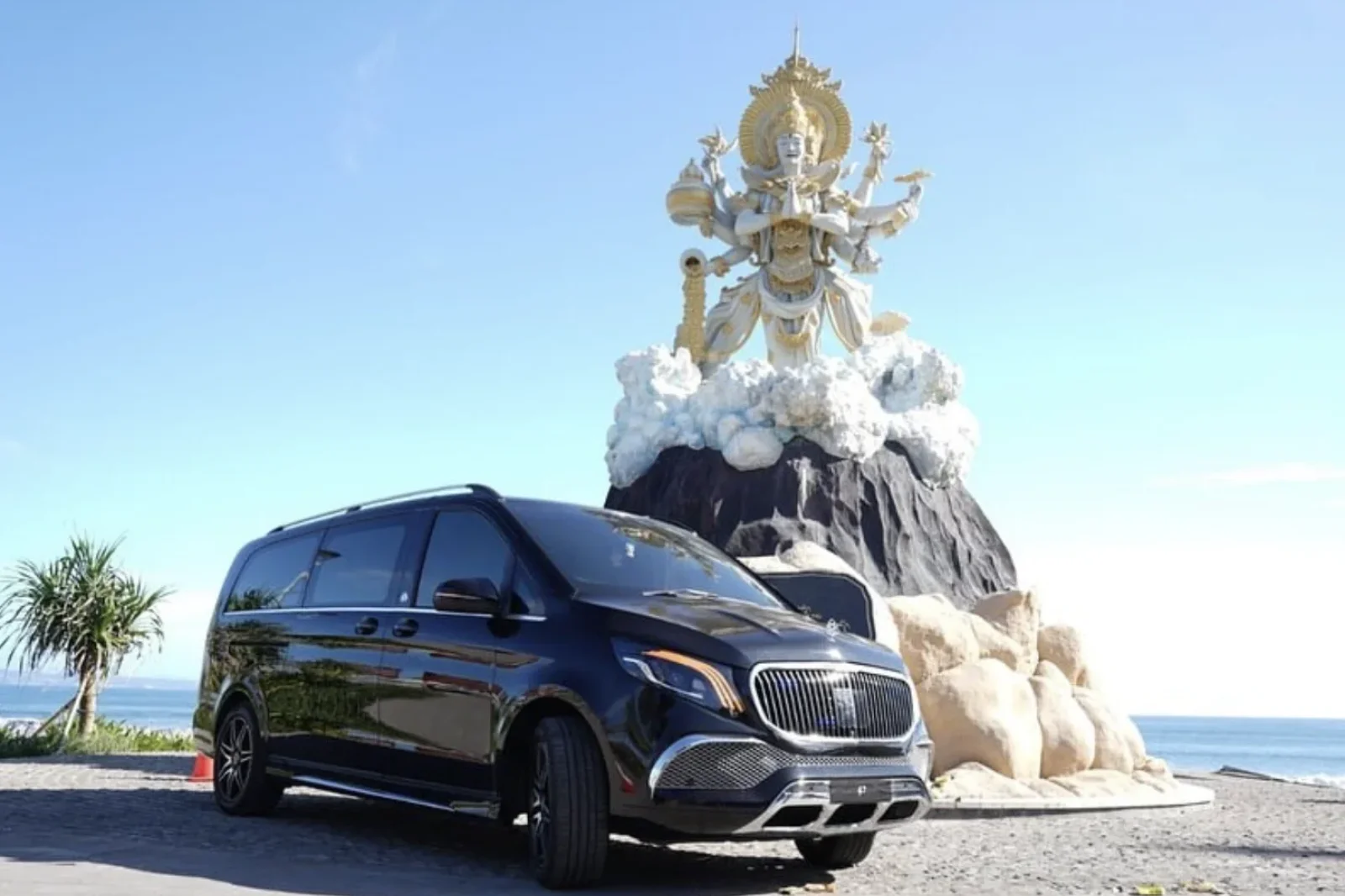 Affitto Mercedes-Benz V-Class Maybach Nero 2020 in Bali