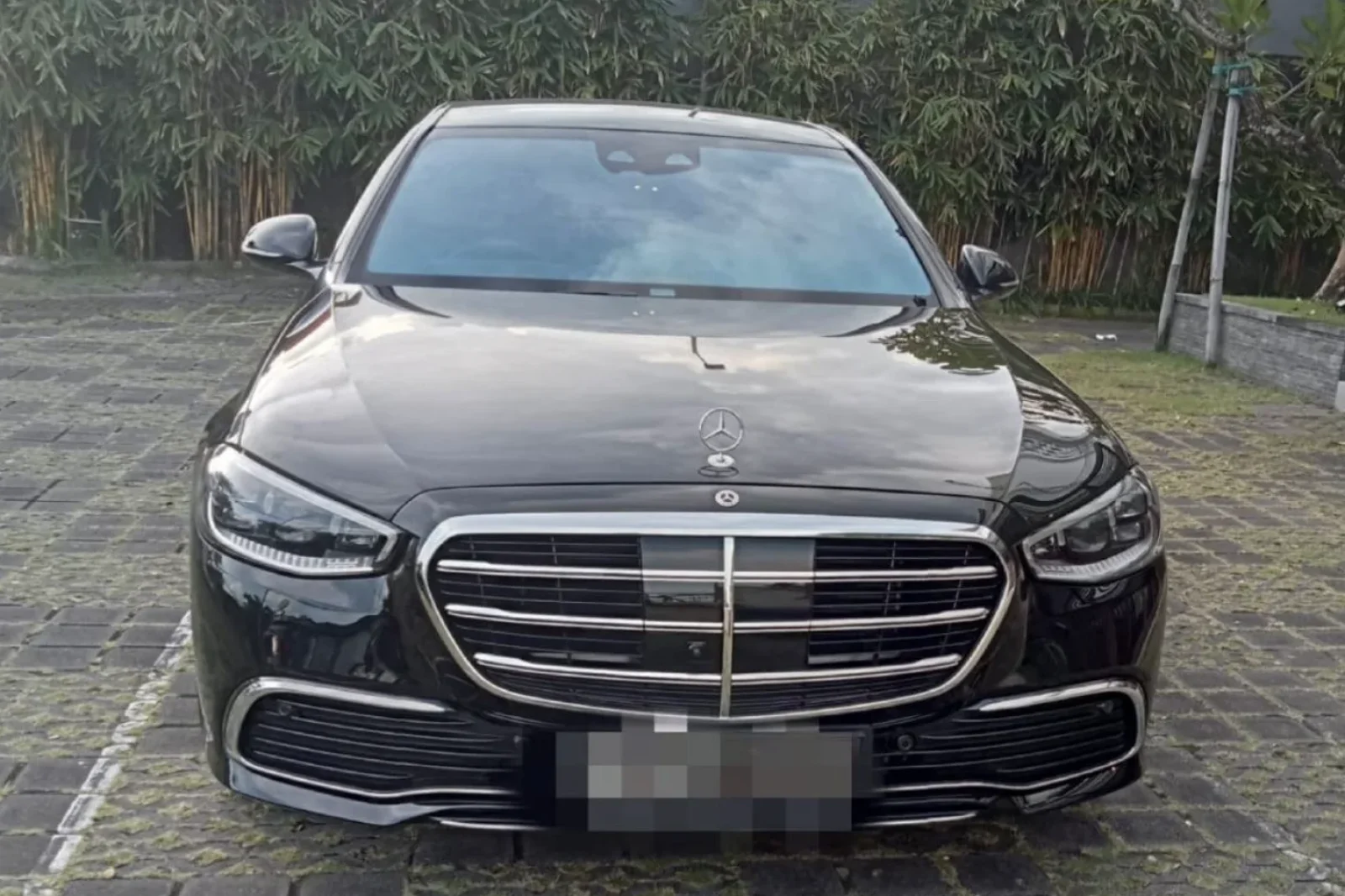 Affitto Mercedes-Benz S-Class  Nero 2022 in Bali