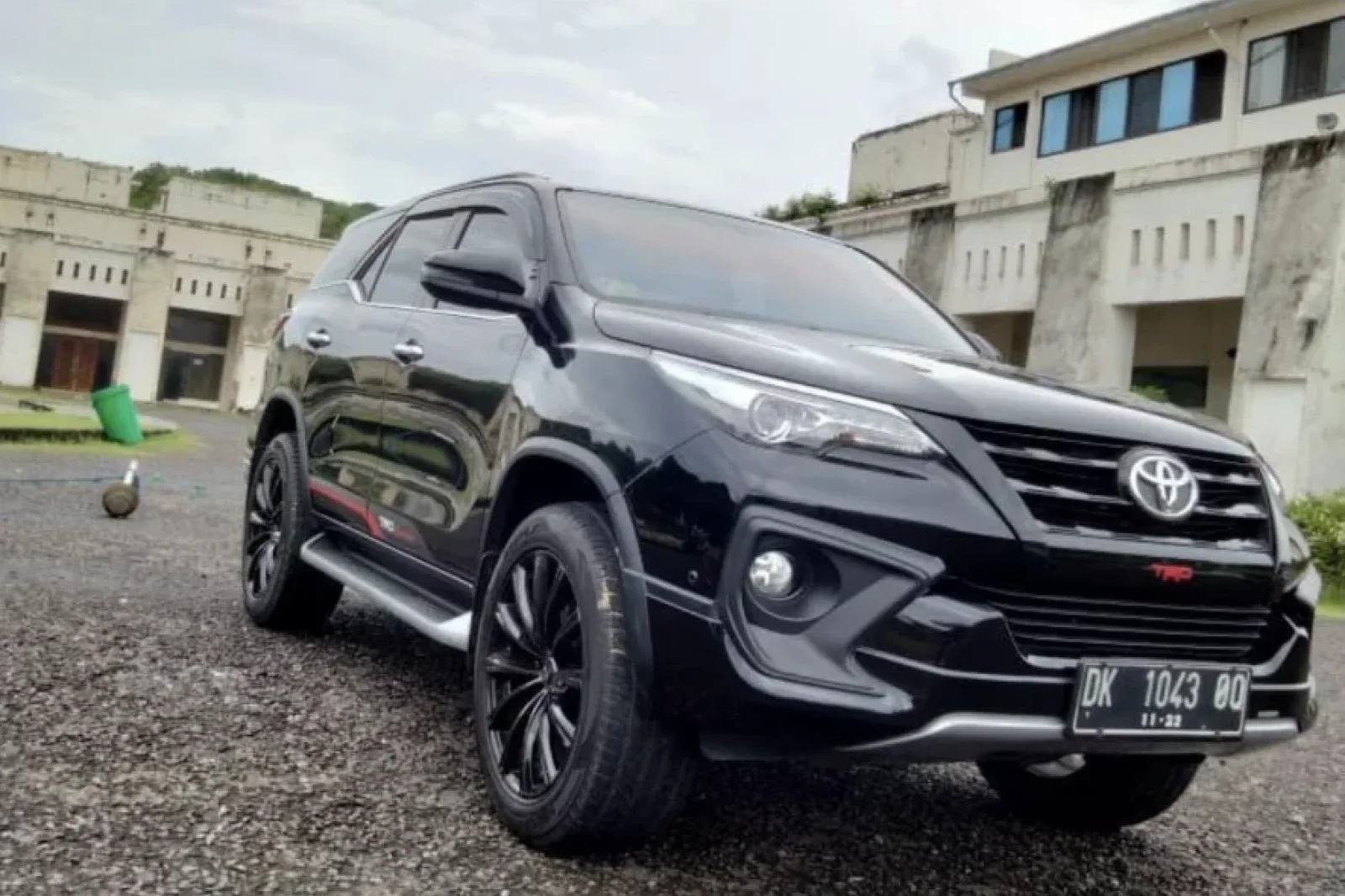 Miete Toyota Fortuner  Schwarz 2020 in der Bali - 2 