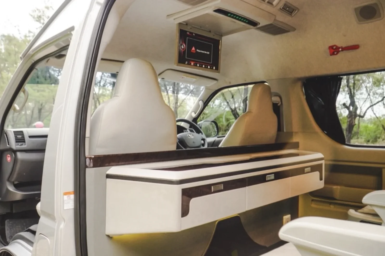 Affitto Toyota Hiace  Argento 2019 in Bali - 5 
