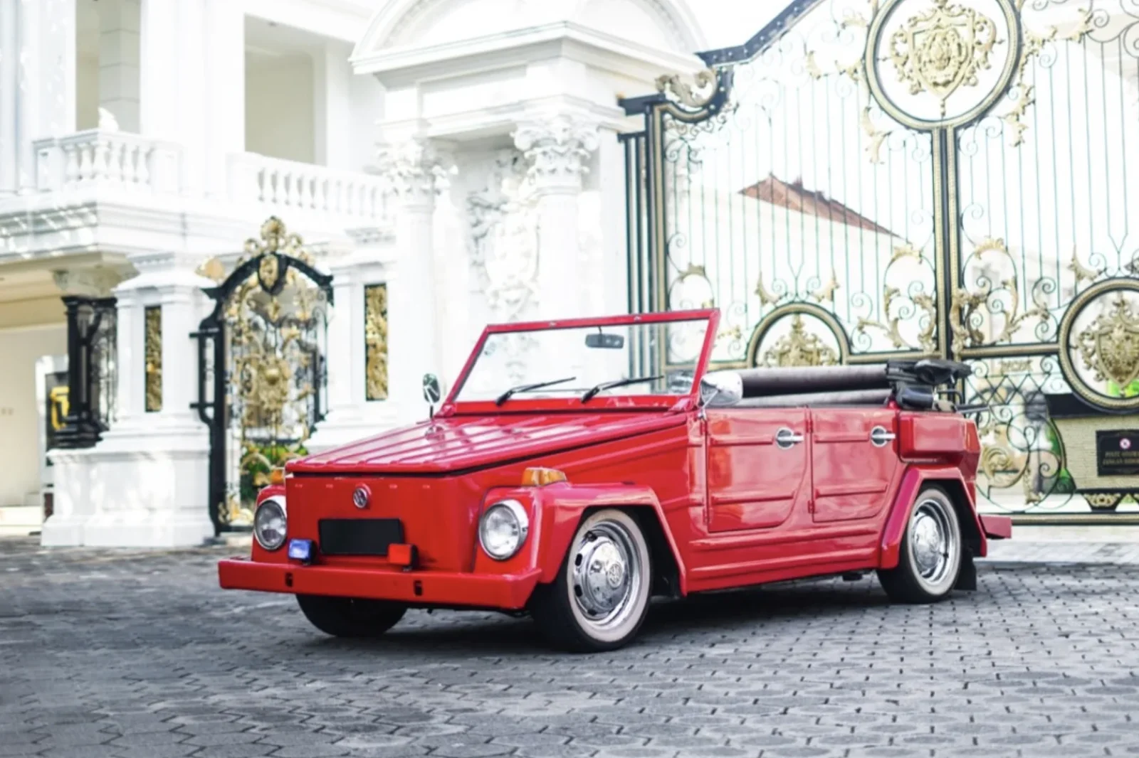 Affitto Volkswagen Safari  Rosso 1973 in Bali