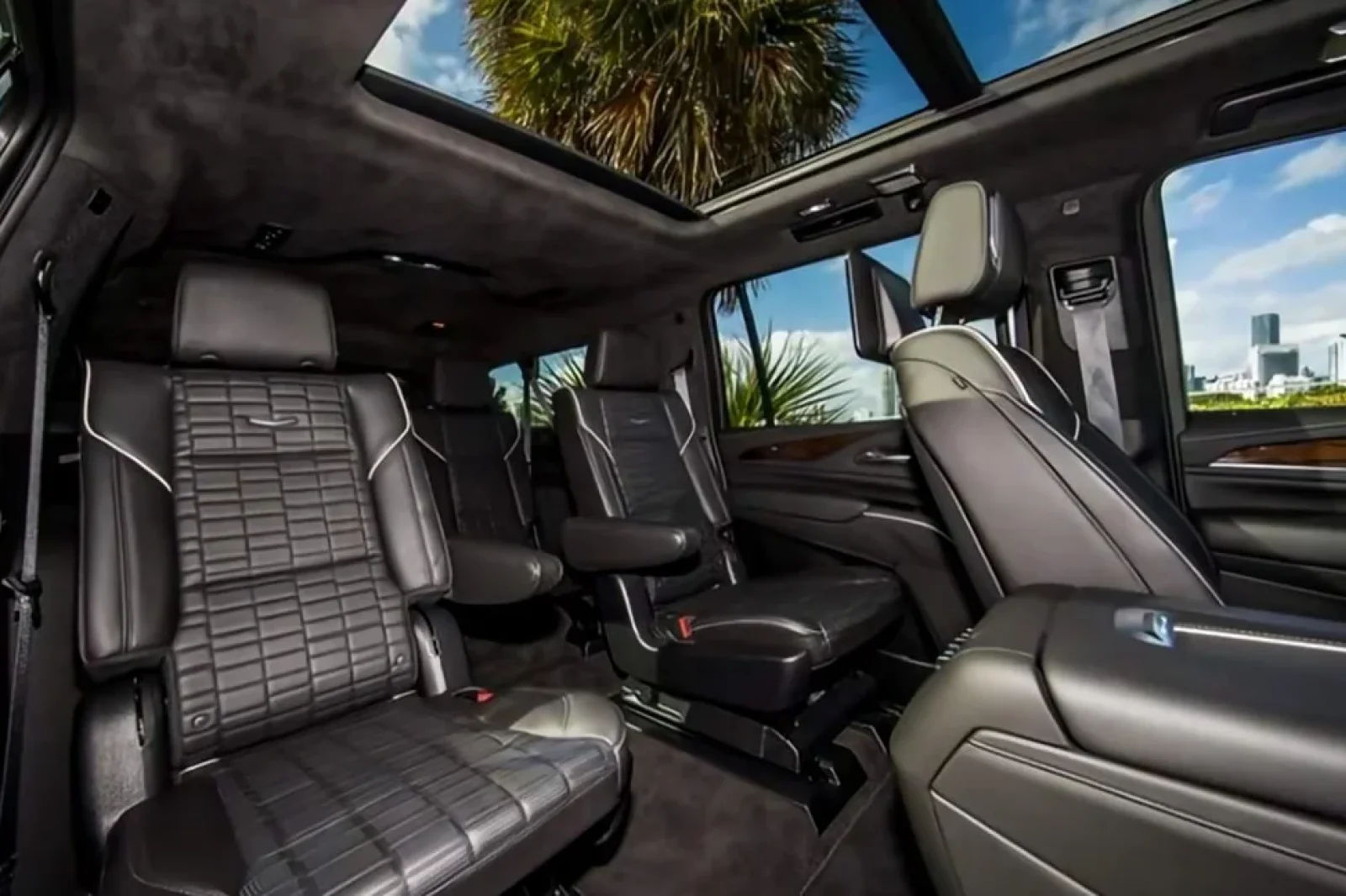Alquiler Cadillac Escalade ESV Negro 2022 en Miami - 5 