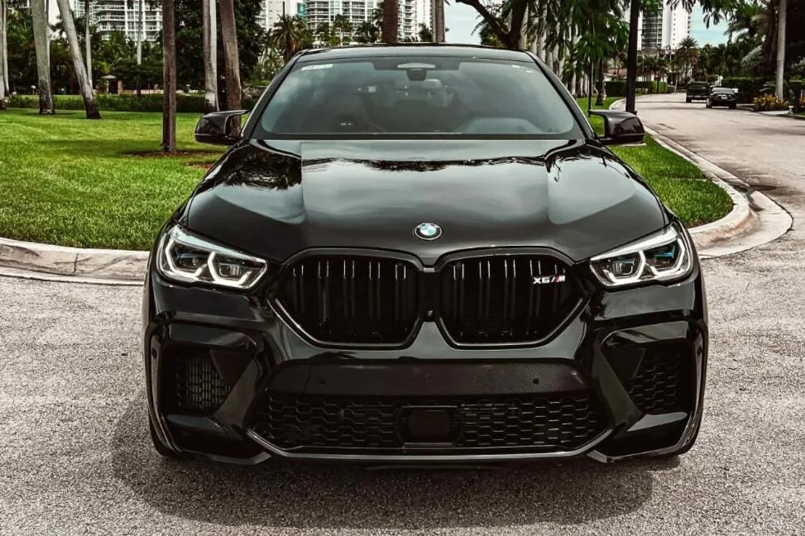 Rent BMW X6M Competition Black 2023 in Miami - 2 