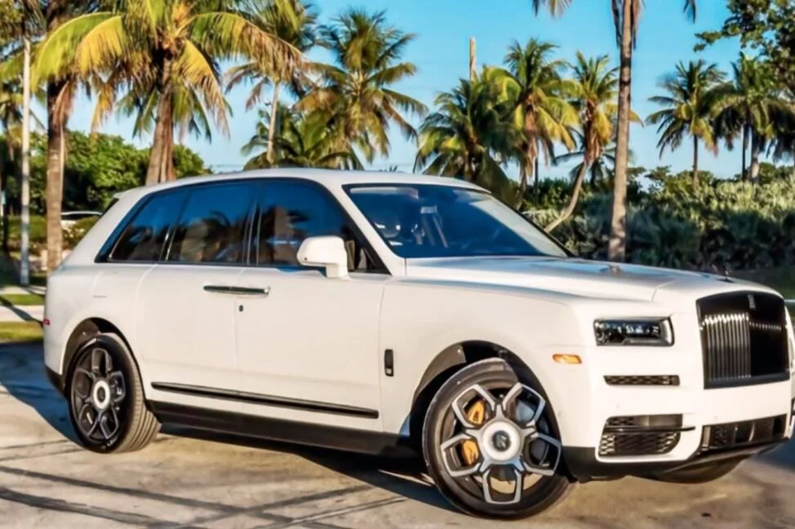 Rent Rolls-Royce Cullinan Black Badge White 2022 in Miami