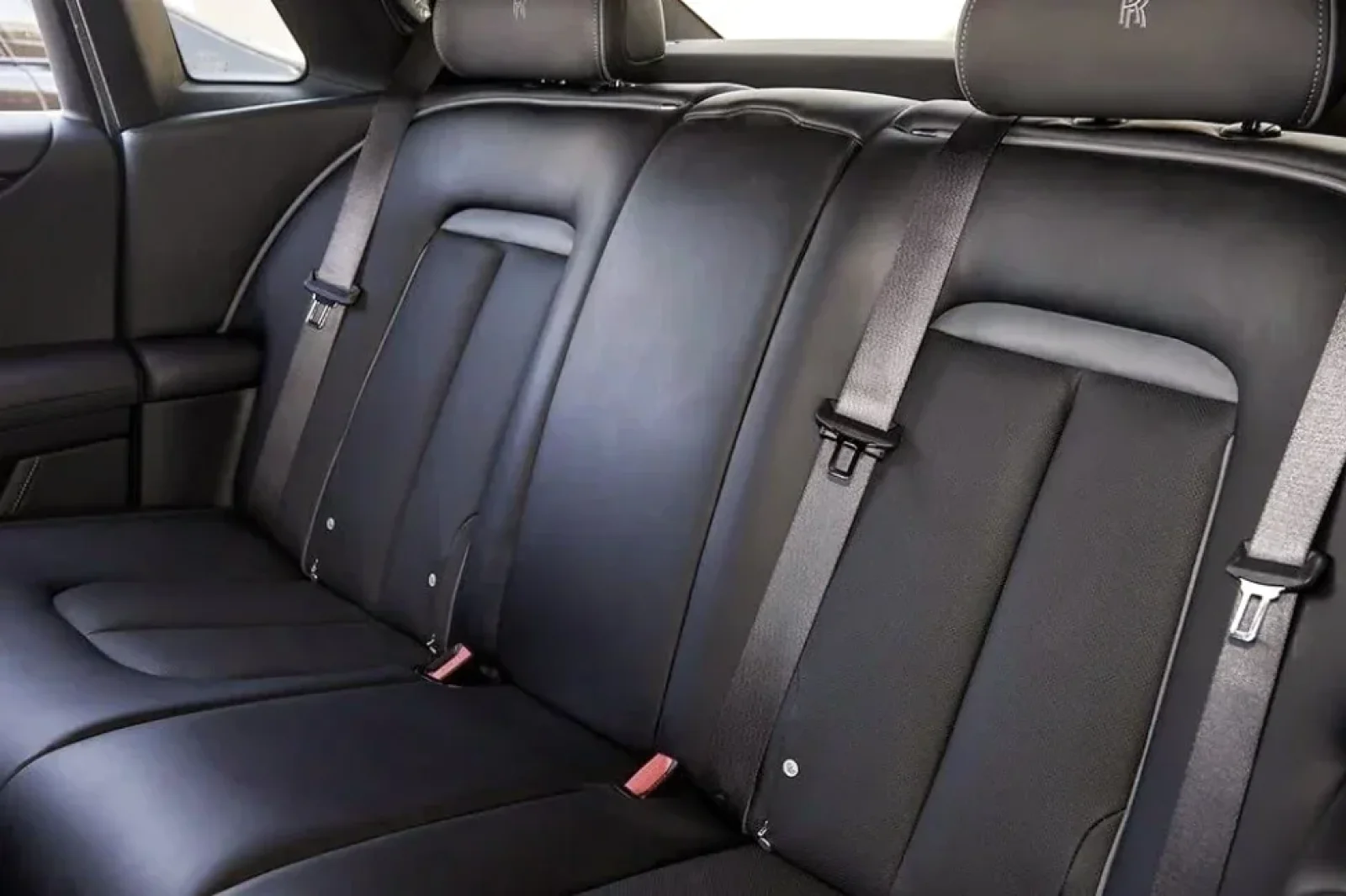 Rent Rolls-Royce Ghost  Grey 2023 in Miami - 7 