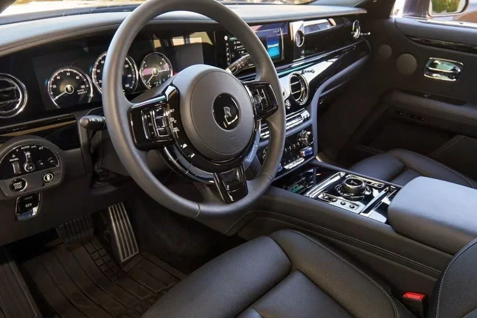 Rent Rolls-Royce Ghost  Grey 2023 in Miami - 4 