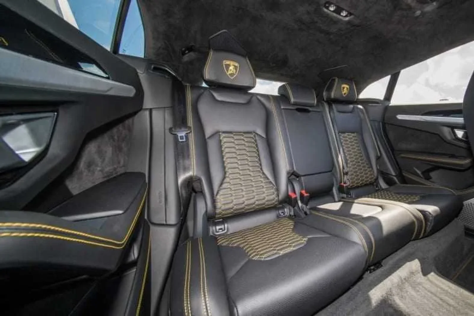 Rent Lamborghini Urus  Yellow 2022 in Miami - 4 
