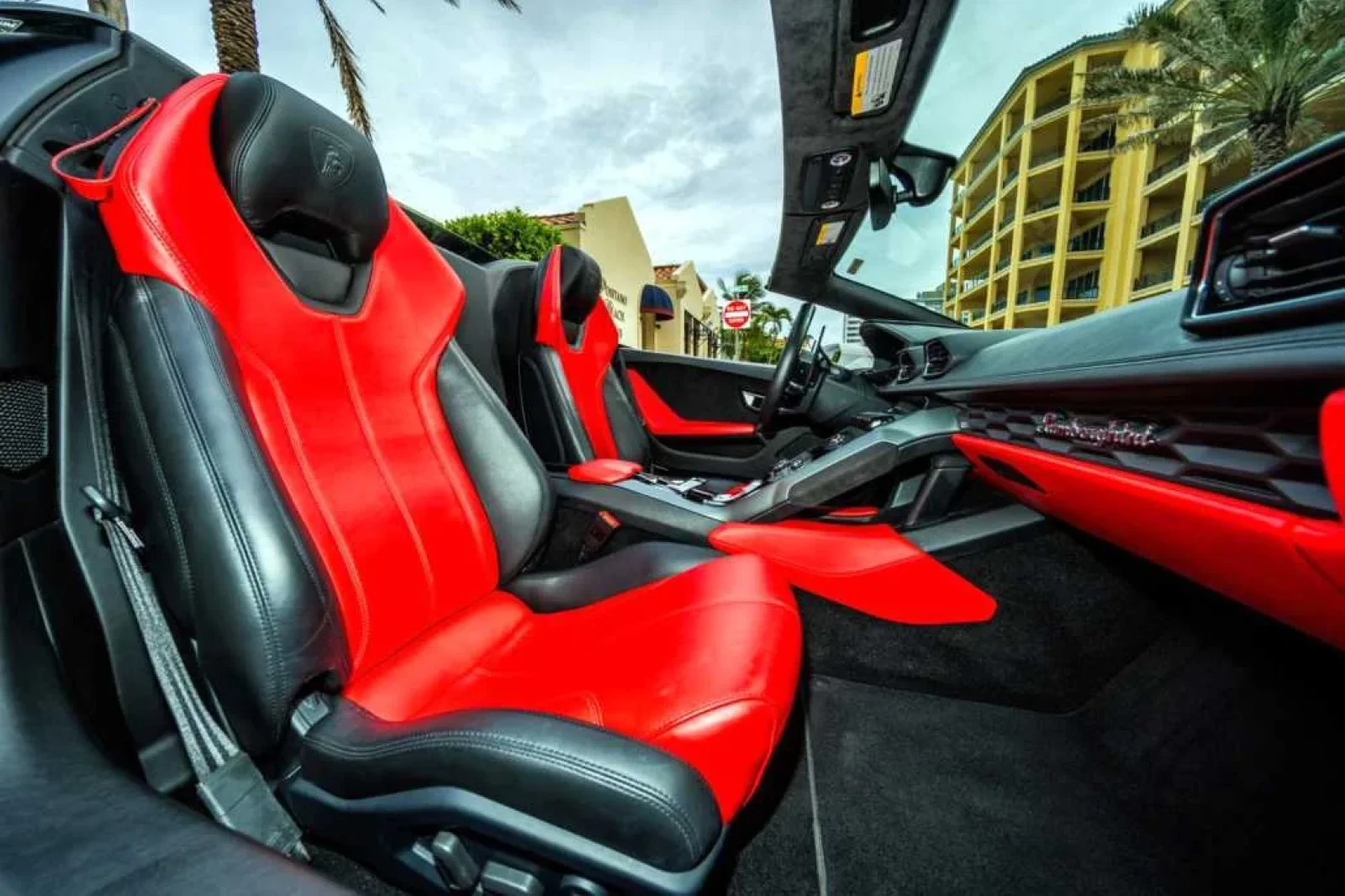 Miete Lamborghini Huracan  Weiß 2022 in der Miami - 4 