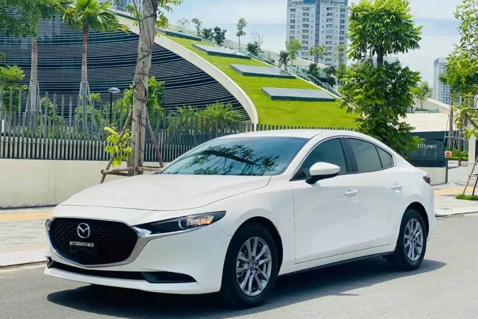 Rent Mazda 3  White 2020 in Nha Trang - 3 