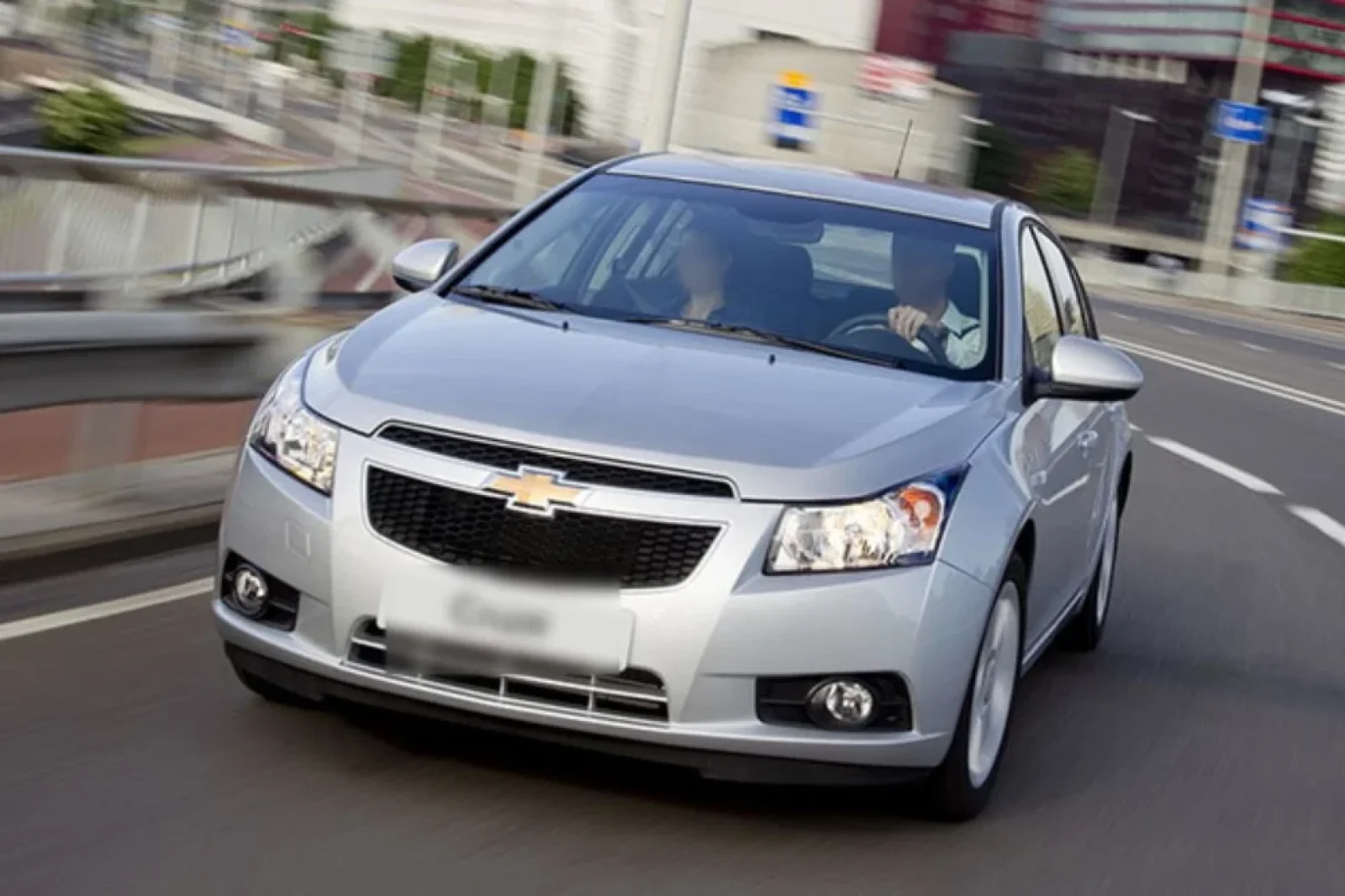 Rent Chevrolet Cruze  White 2015 in Nha Trang - 2 