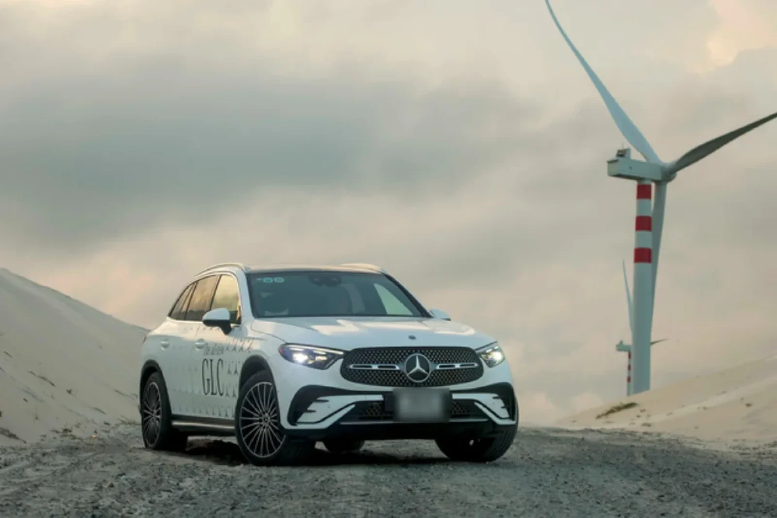 Rent Mercedes-Benz GLC  White 2023 in Nha Trang - 3 