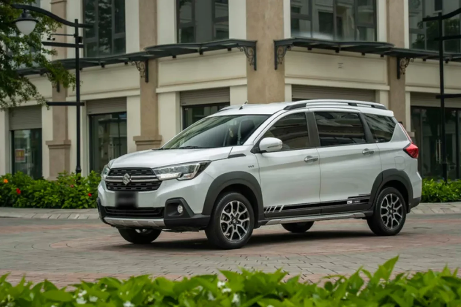 Rent Suzuki XL7  Orange 2022 in Nha Trang - 2 