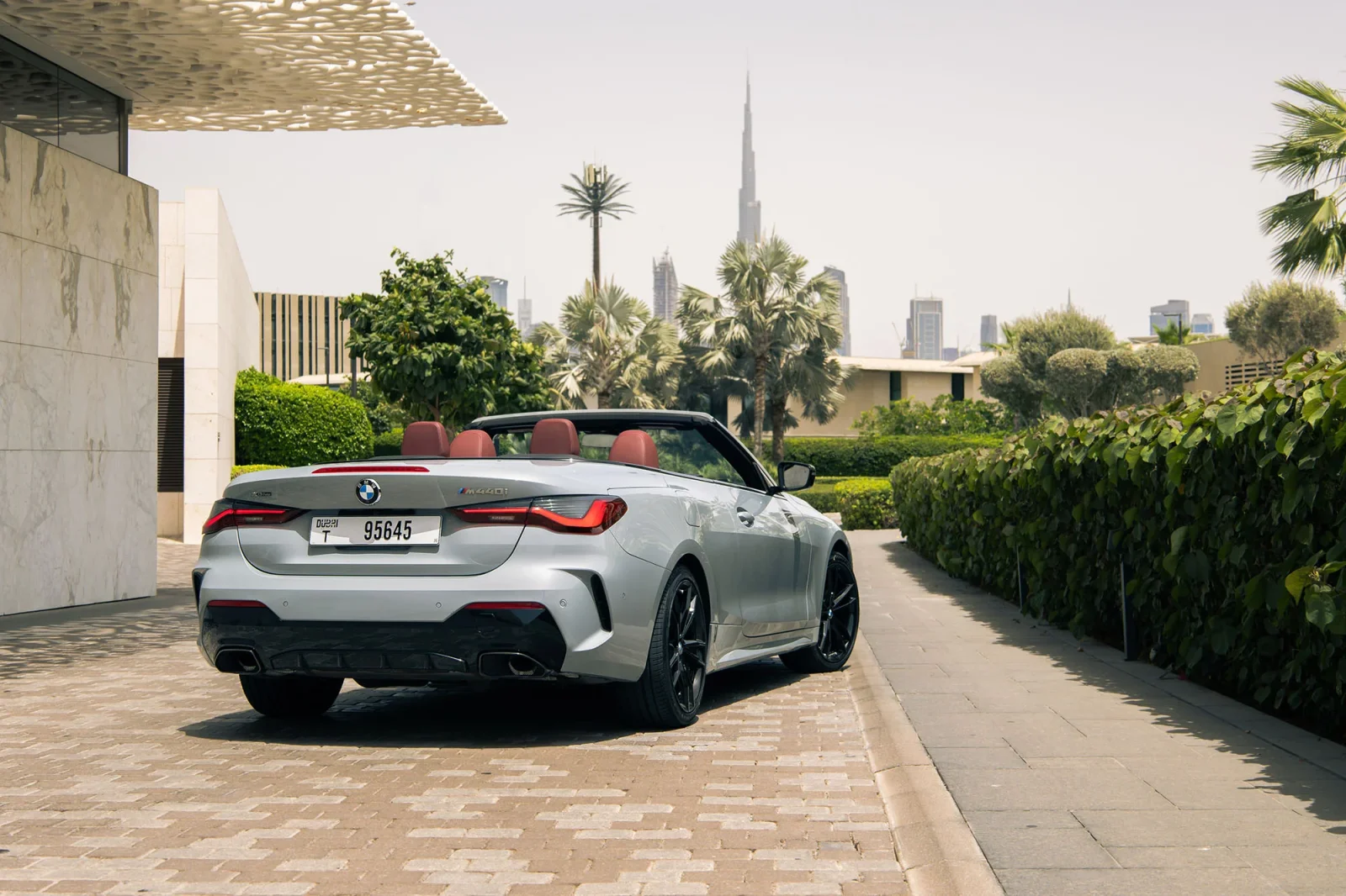 Huren BMW 4-Series 440 Grijs 2024 in Abu Dhabi - 8 