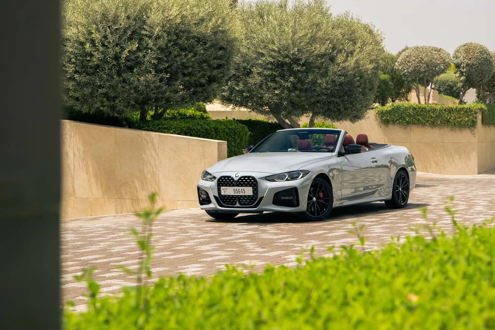 Huren BMW 4-Series 440 Grijs 2024 in Abu Dhabi - 19 