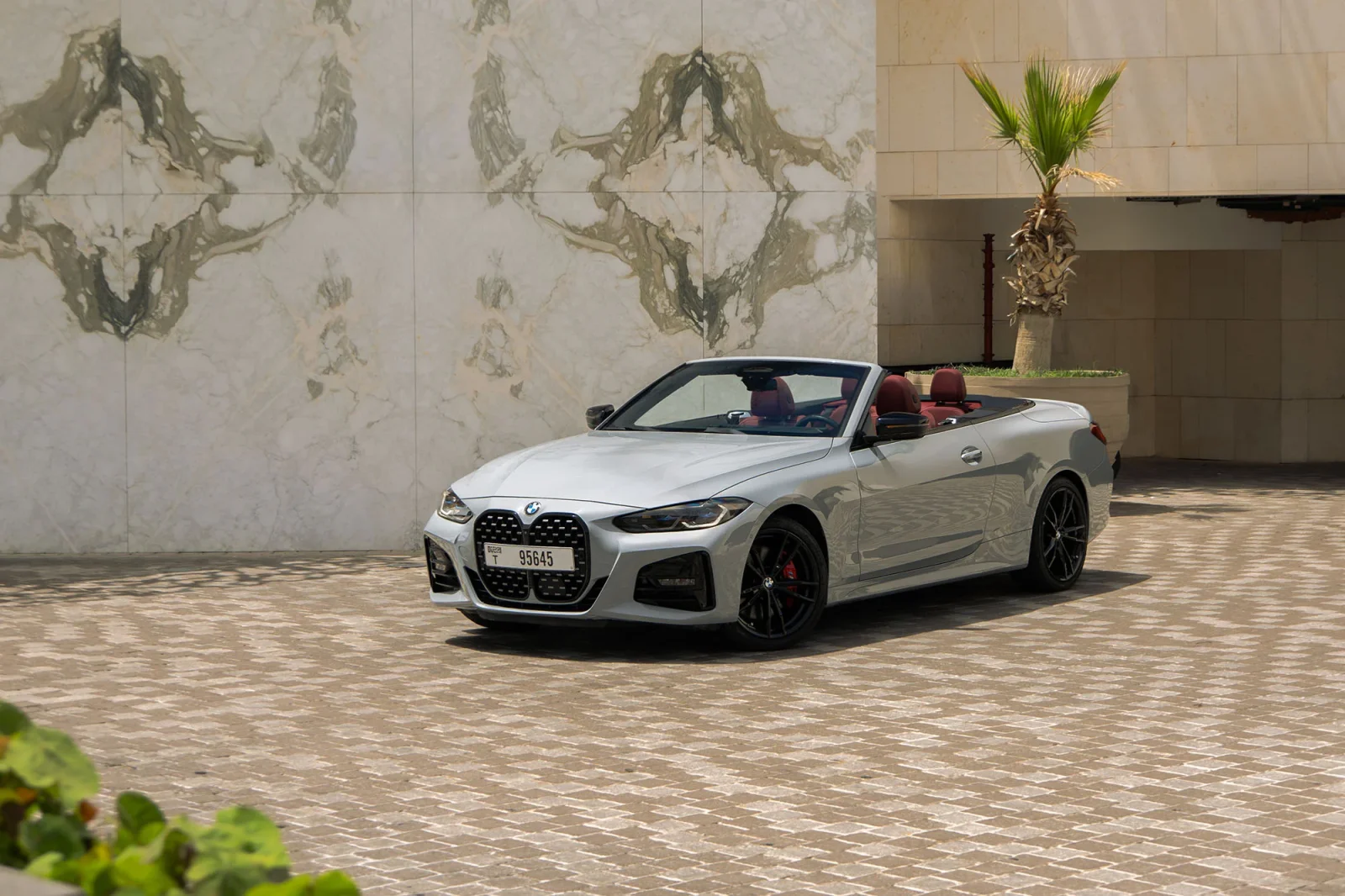 Huren BMW 4-Series 440 Grijs 2024 in Abu Dhabi - 10 