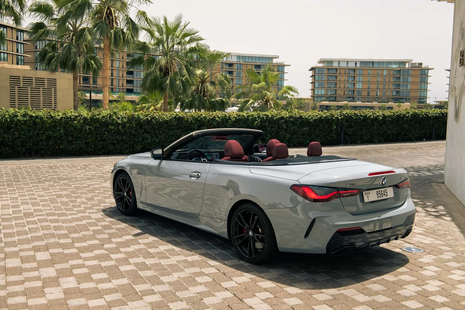 Huren BMW 4-Series 440 Grijs 2024 in Abu Dhabi - 11 