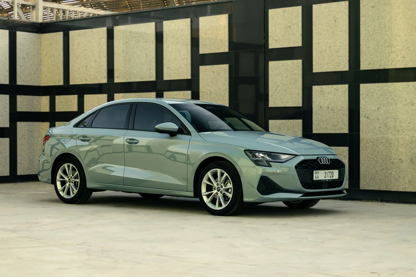 Huren Audi A3  Grijs 2026 in Abu Dhabi - 9 