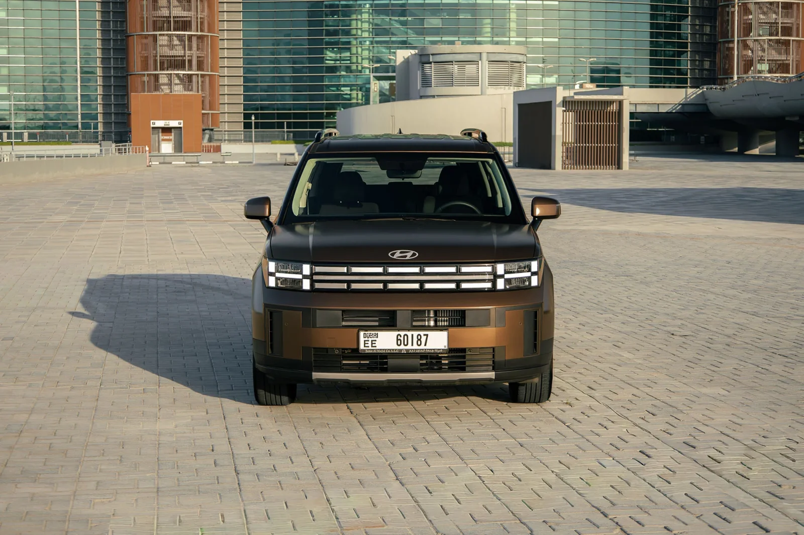 Huren Hyundai Santa Fe  Bruin 2026 in Abu Dhabi - 3 