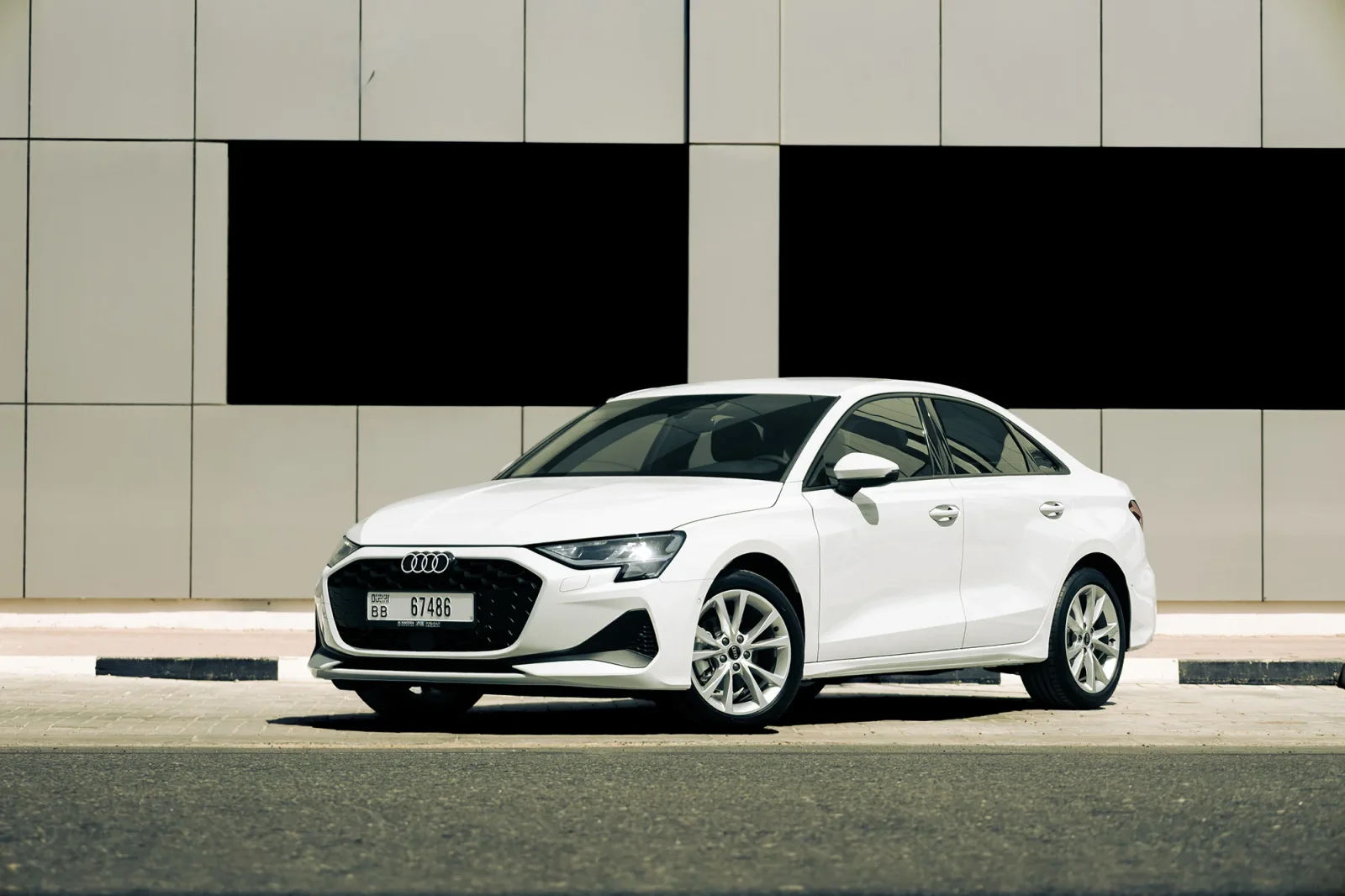 Huren Audi A3  Wit 2026 in Abu Dhabi