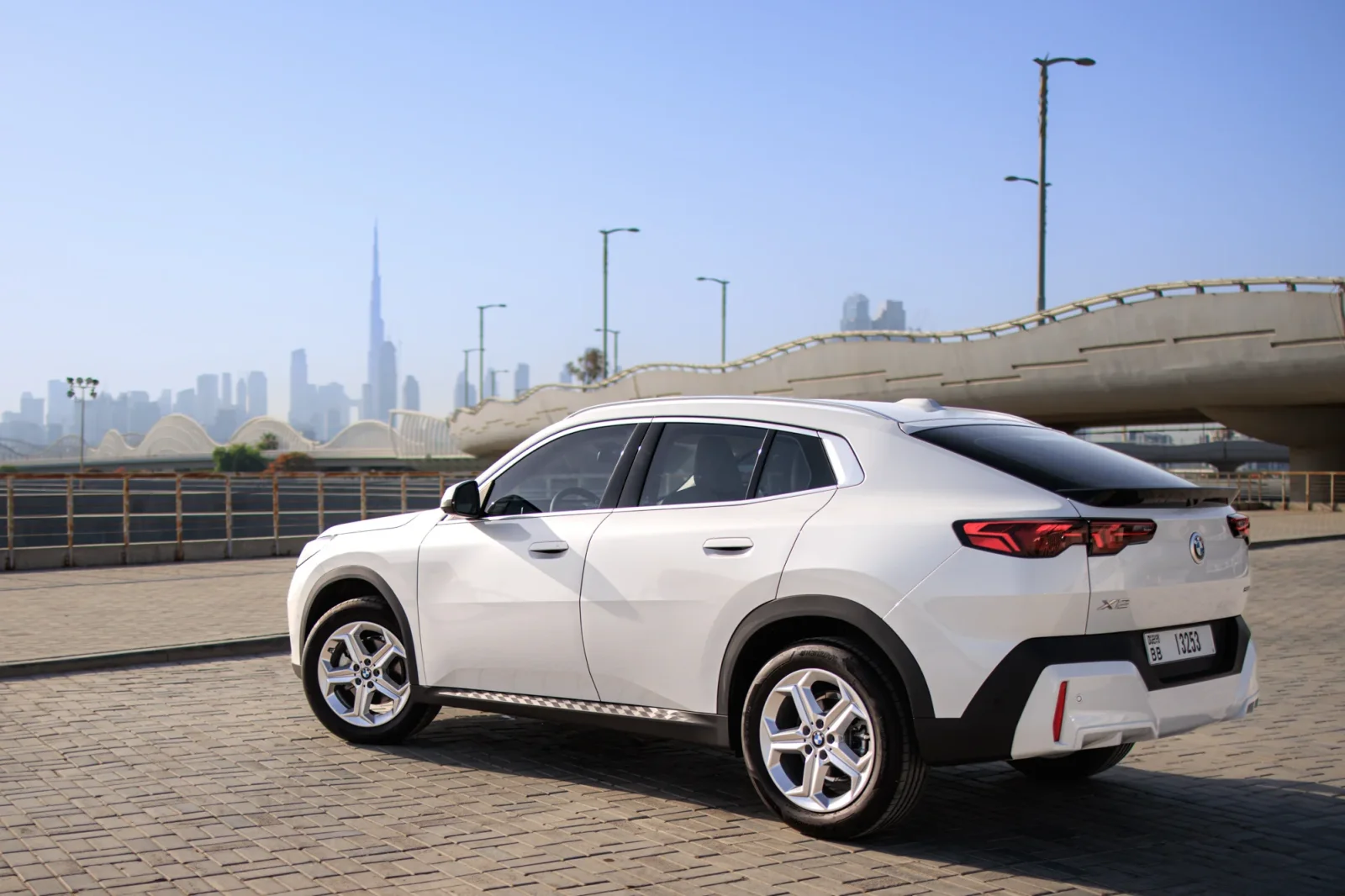 Huren BMW X2  Wit 2026 in Abu Dhabi - 7 