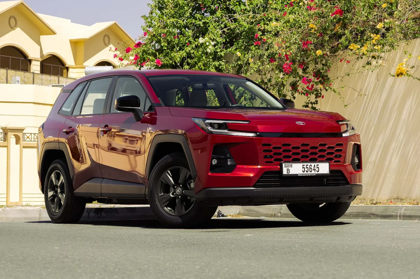 Huren Toyota RAV4  Rood 2026 in Abu Dhabi
