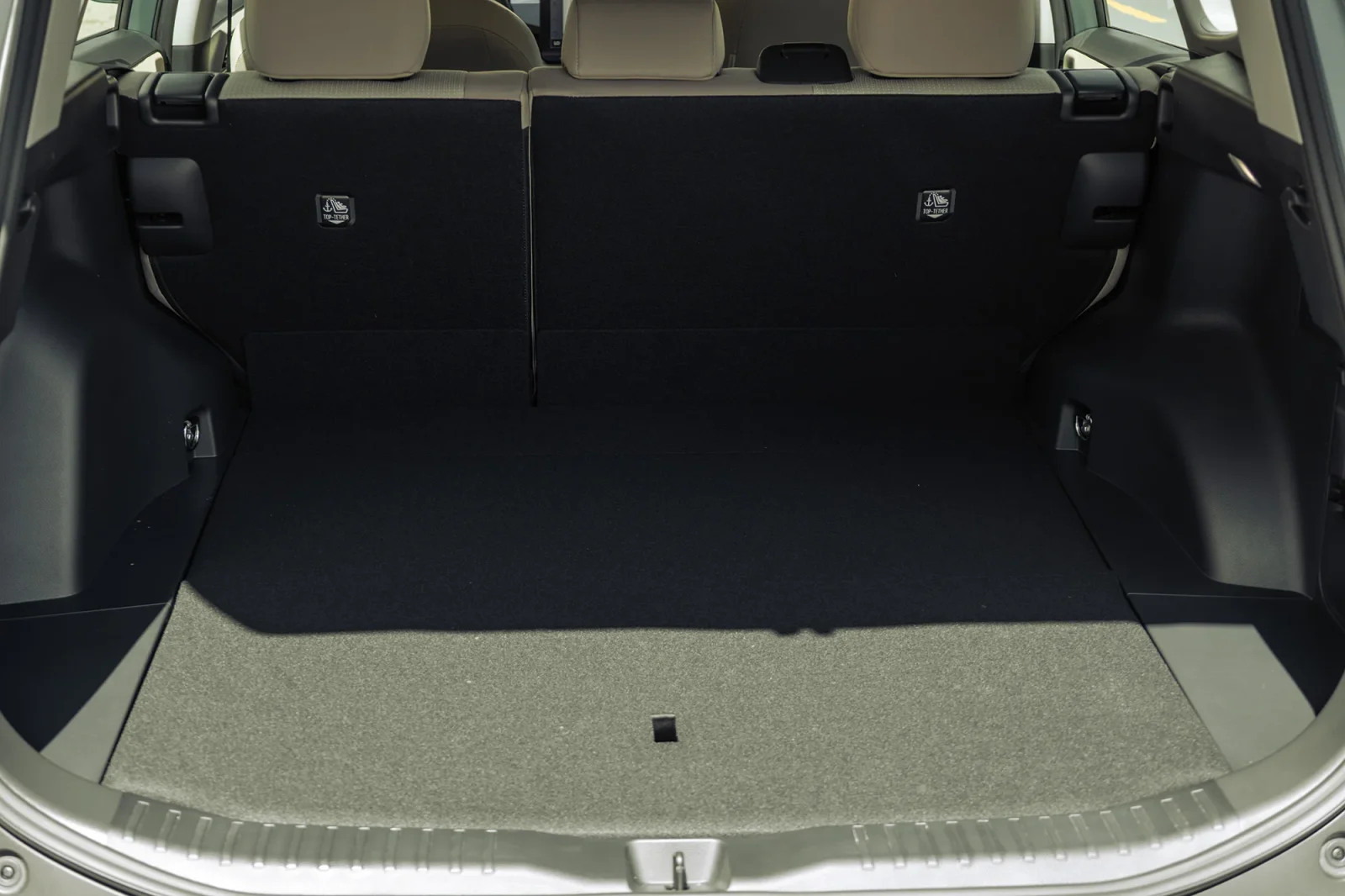 Loyer Toyota RAV4  Vert 2026 en Abou Dabi - 14 