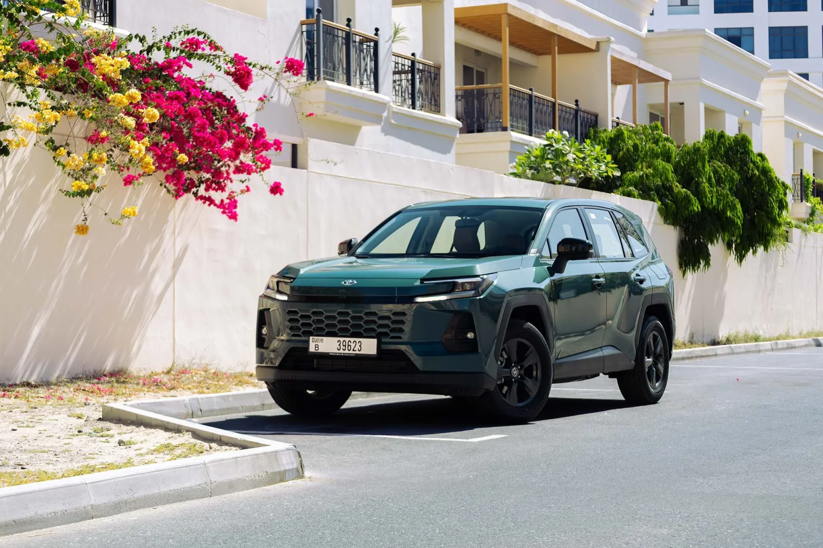 Loyer Toyota RAV4  Vert 2026 en Abou Dabi - 3 