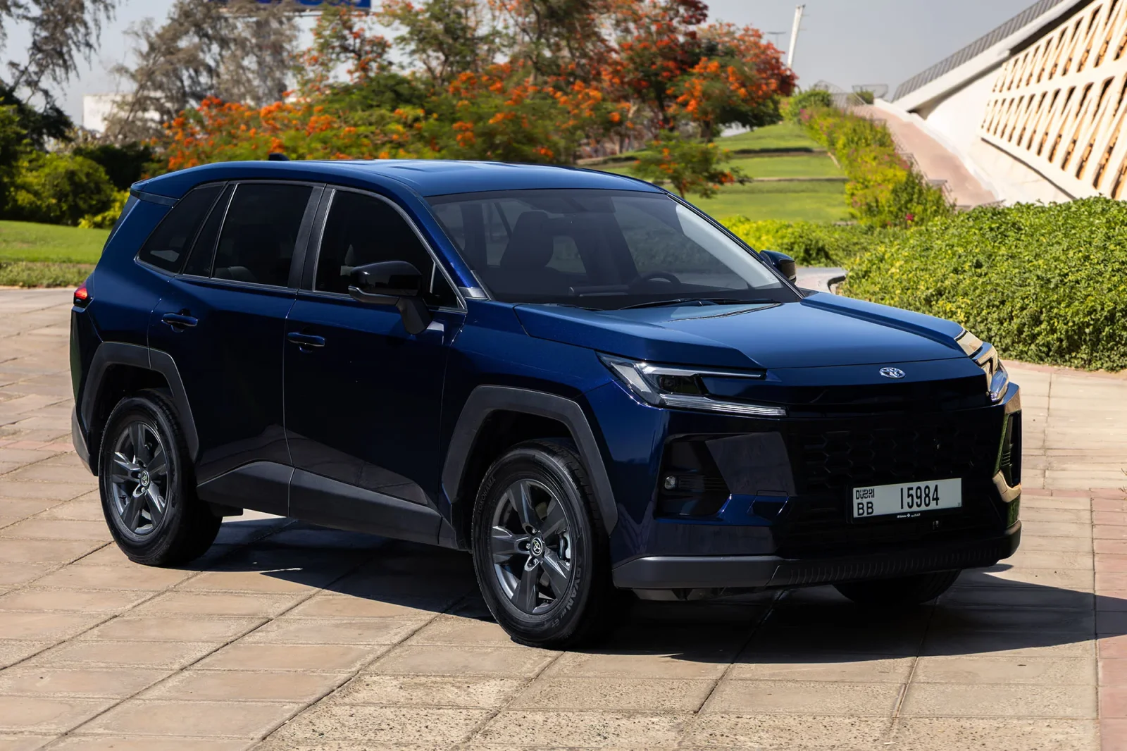 Huren Toyota RAV4  Blauw 2026 in Abu Dhabi - 10 