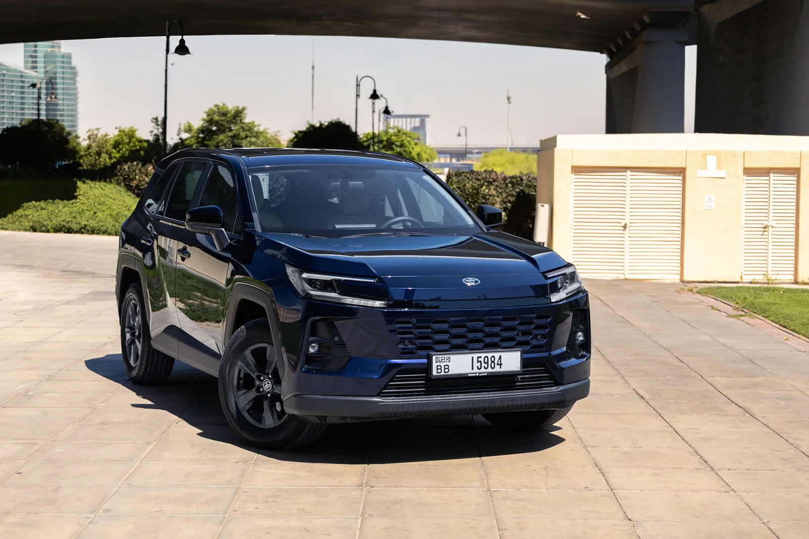 Huren Toyota RAV4  Blauw 2026 in Abu Dhabi - 3 