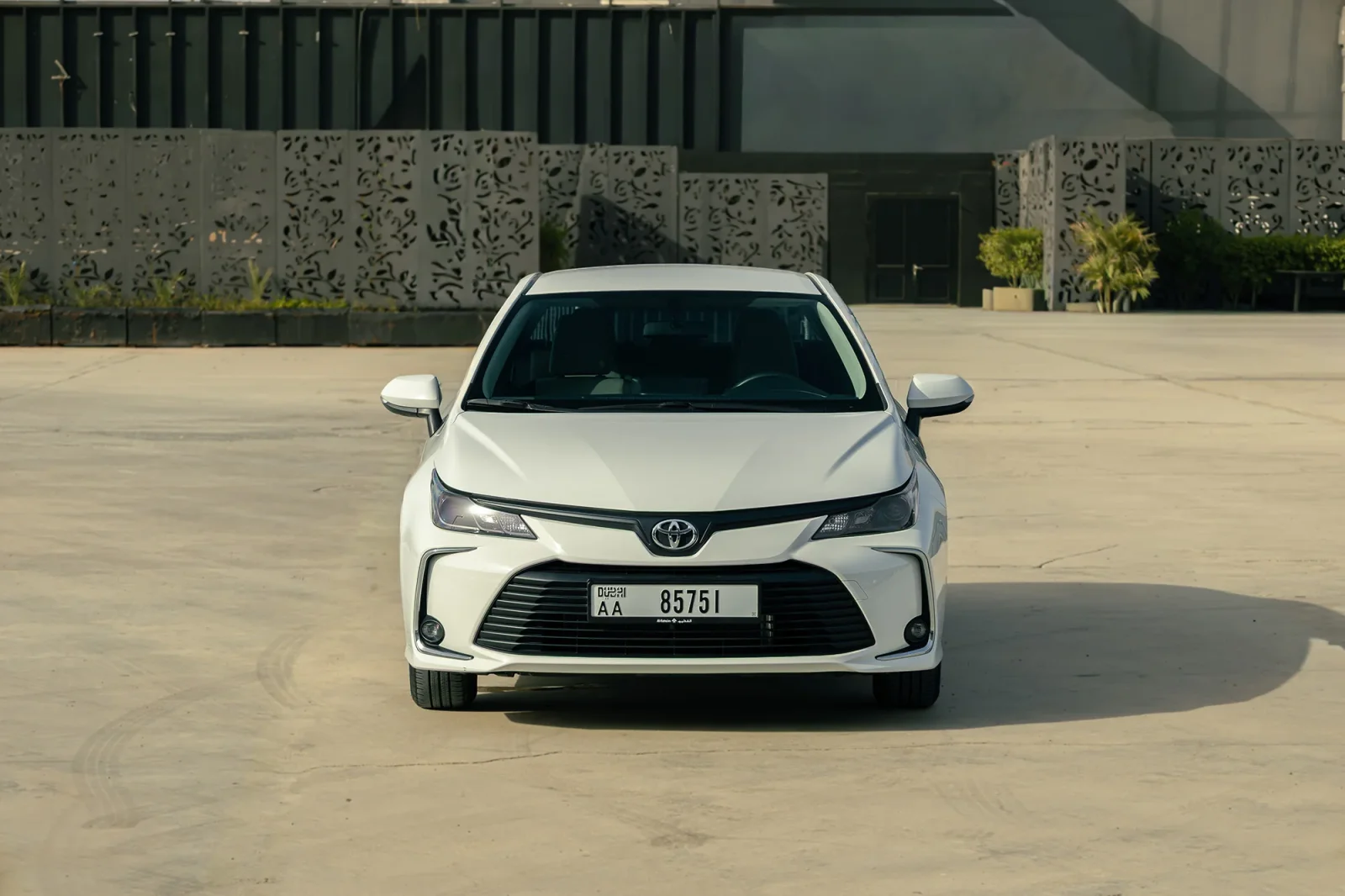 Loyer Toyota Corolla  Blanc 2026 en Abou Dabi - 14 