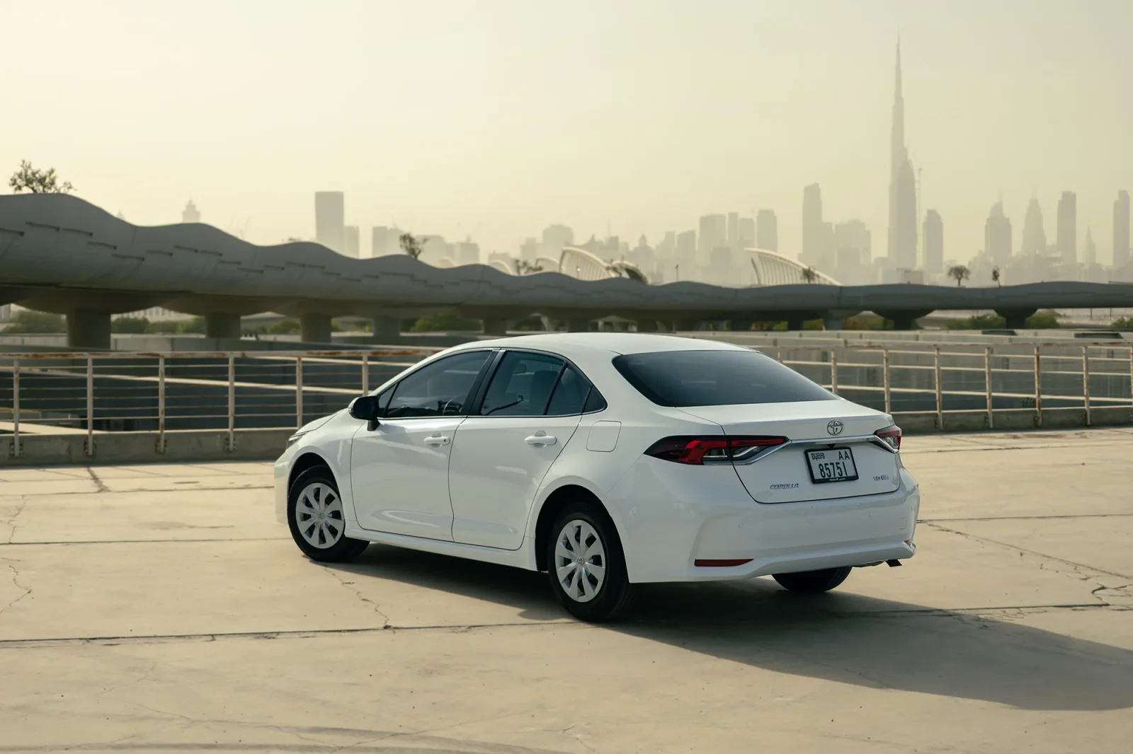 Loyer Toyota Corolla  Blanc 2026 en Abou Dabi - 8 