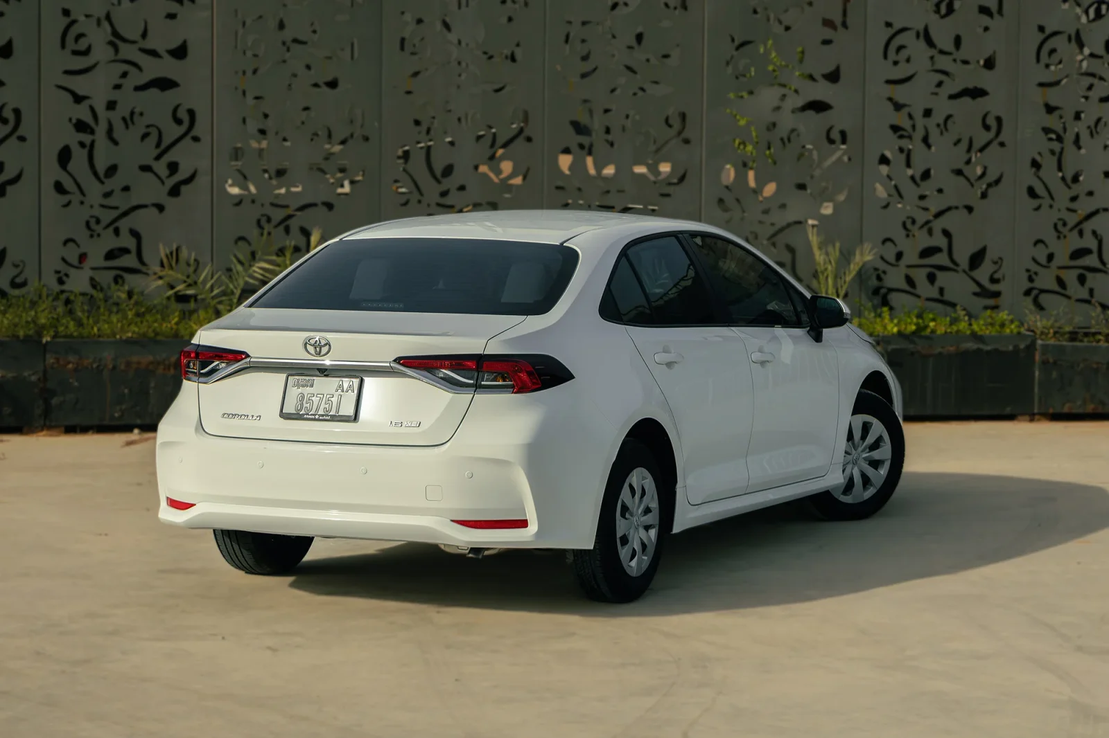 Loyer Toyota Corolla  Blanc 2026 en Abou Dabi - 13 