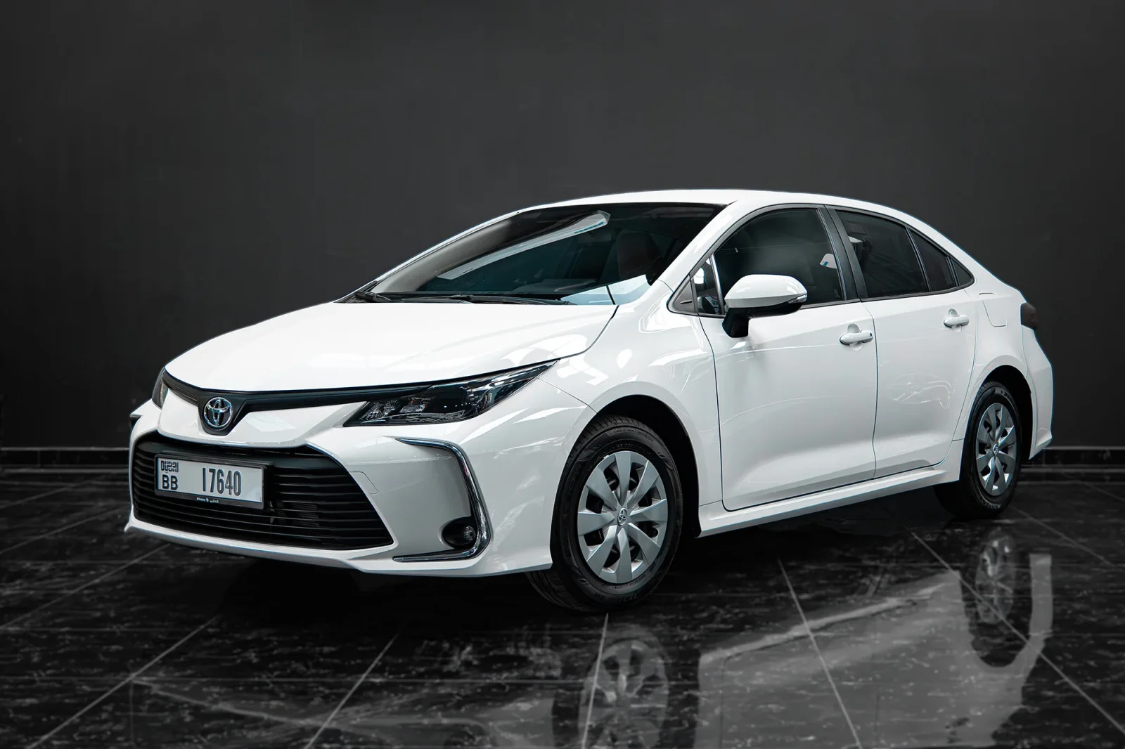 Huren Toyota Corolla  Wit 2026 in Abu Dhabi