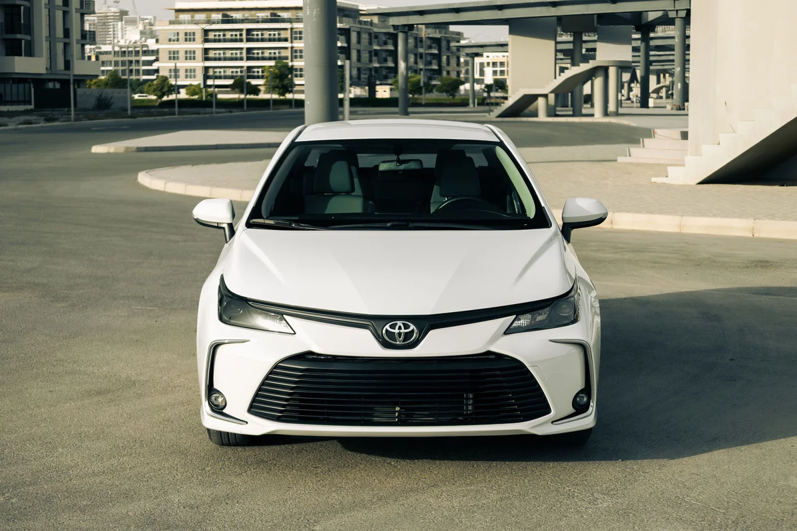 Huren Toyota Corolla  Wit 2026 in Abu Dhabi - 2 