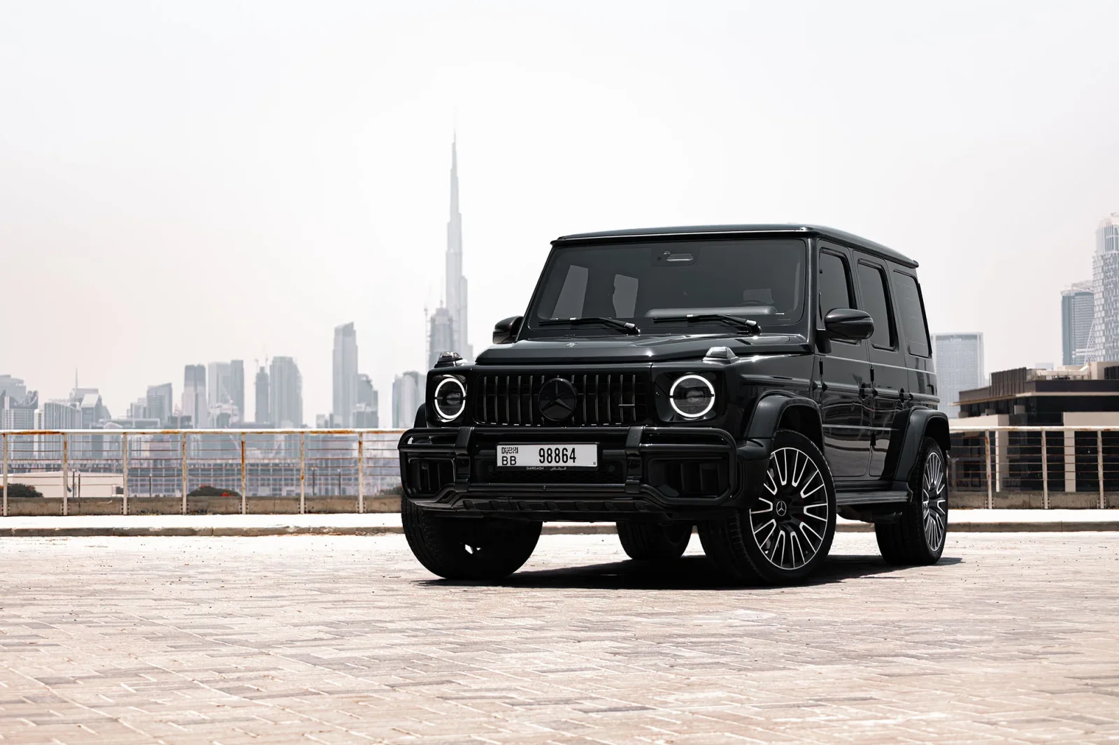 Huren Mercedes-Benz G-Class 63 AMG Zwart 2025 in Abu Dhabi