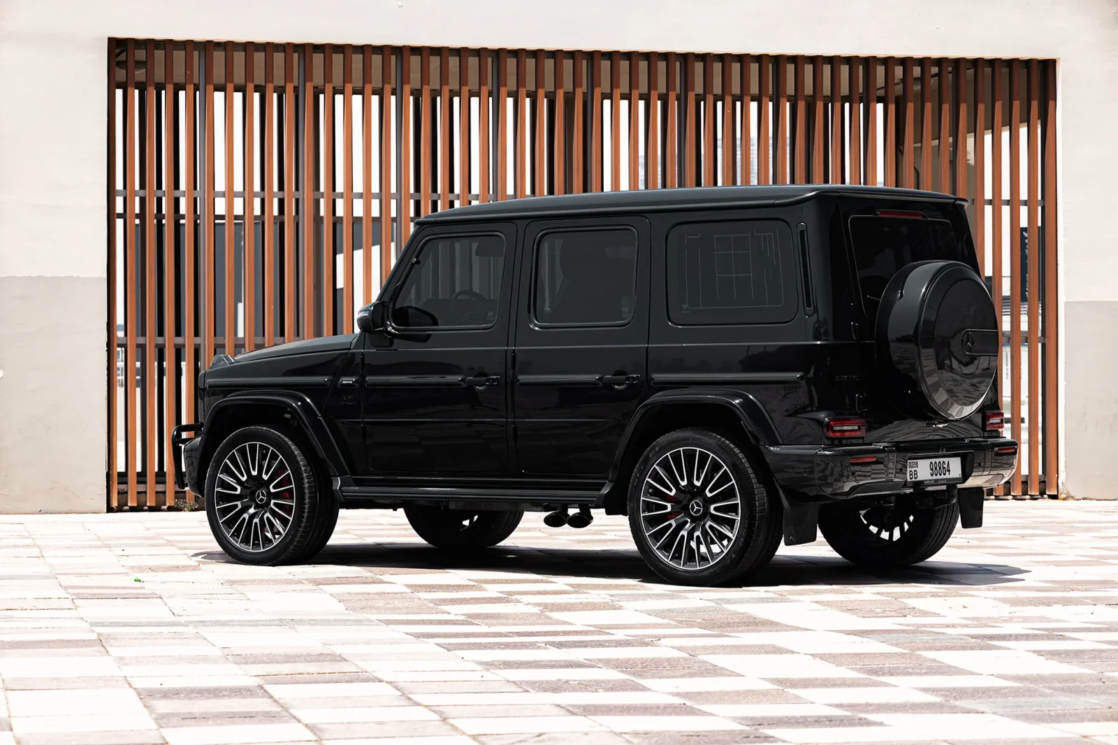 Huren Mercedes-Benz G-Class 63 AMG Zwart 2025 in Abu Dhabi - 9 