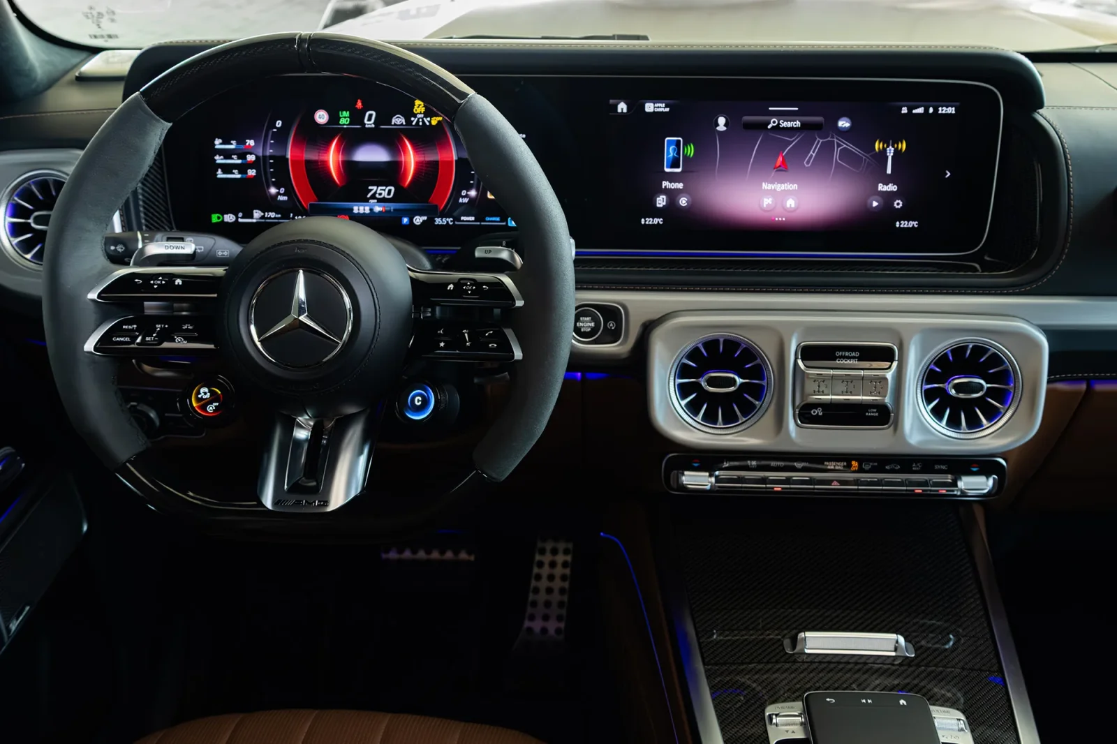 Huren Mercedes-Benz G-Class 63 AMG Zwart 2025 in Abu Dhabi - 4 