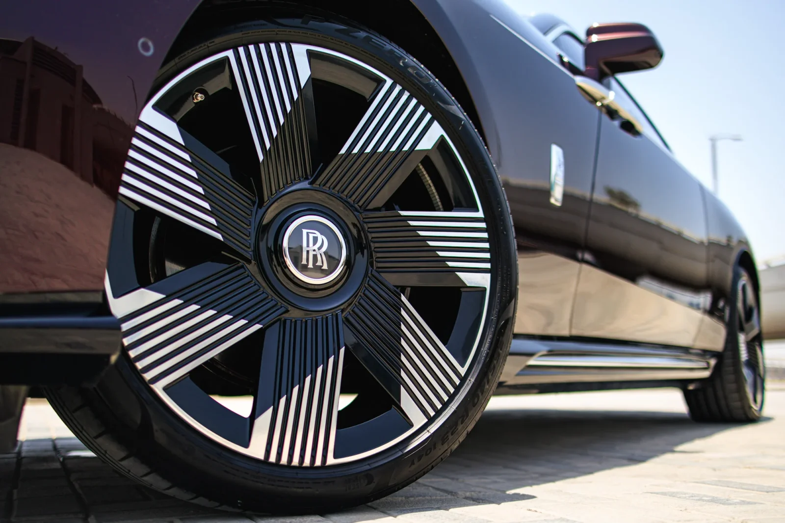 Huren Rolls-Royce Spectre  Zwart 2024 in Abu Dhabi - 16 