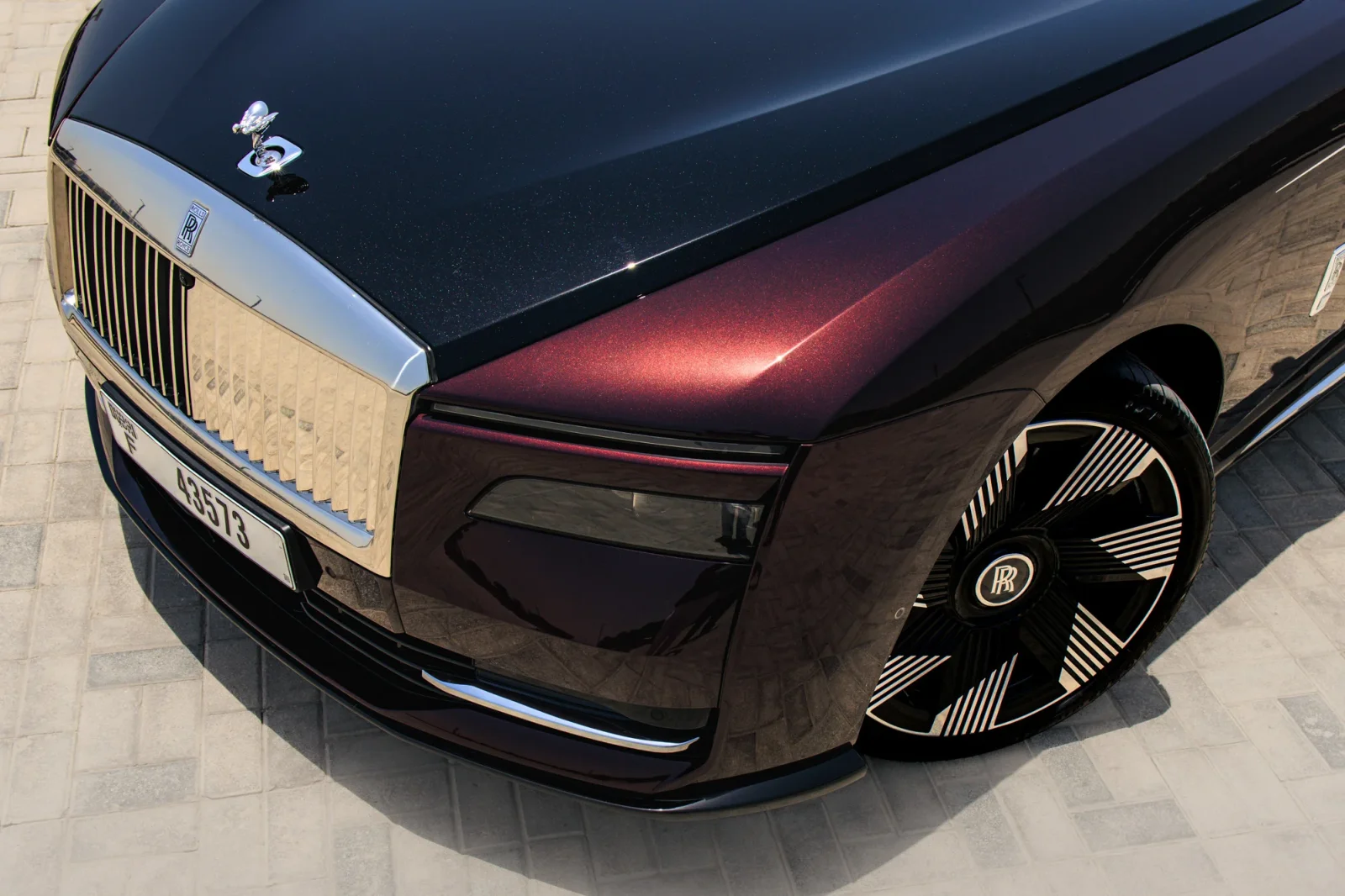 Huren Rolls-Royce Spectre  Zwart 2024 in Abu Dhabi - 14 